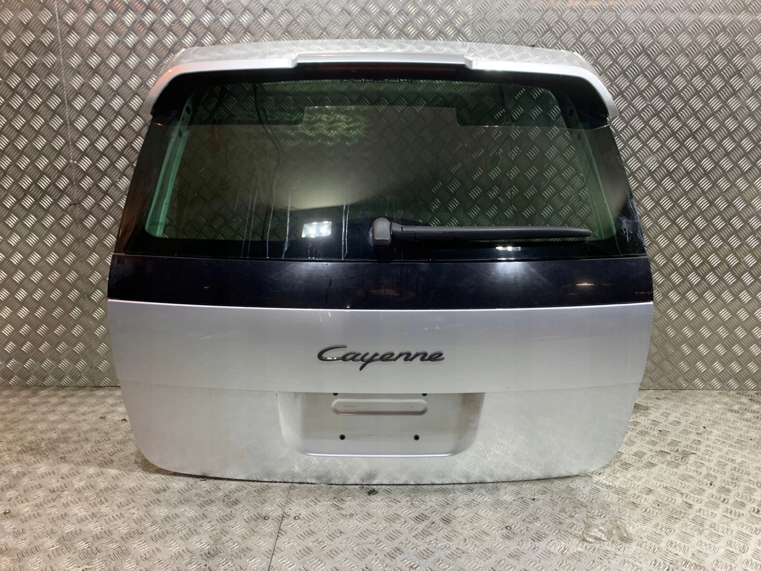 IDEALNA KPL.KLAPA TYŁ PORSCHE CAYENNE 7L5 LIFT 1