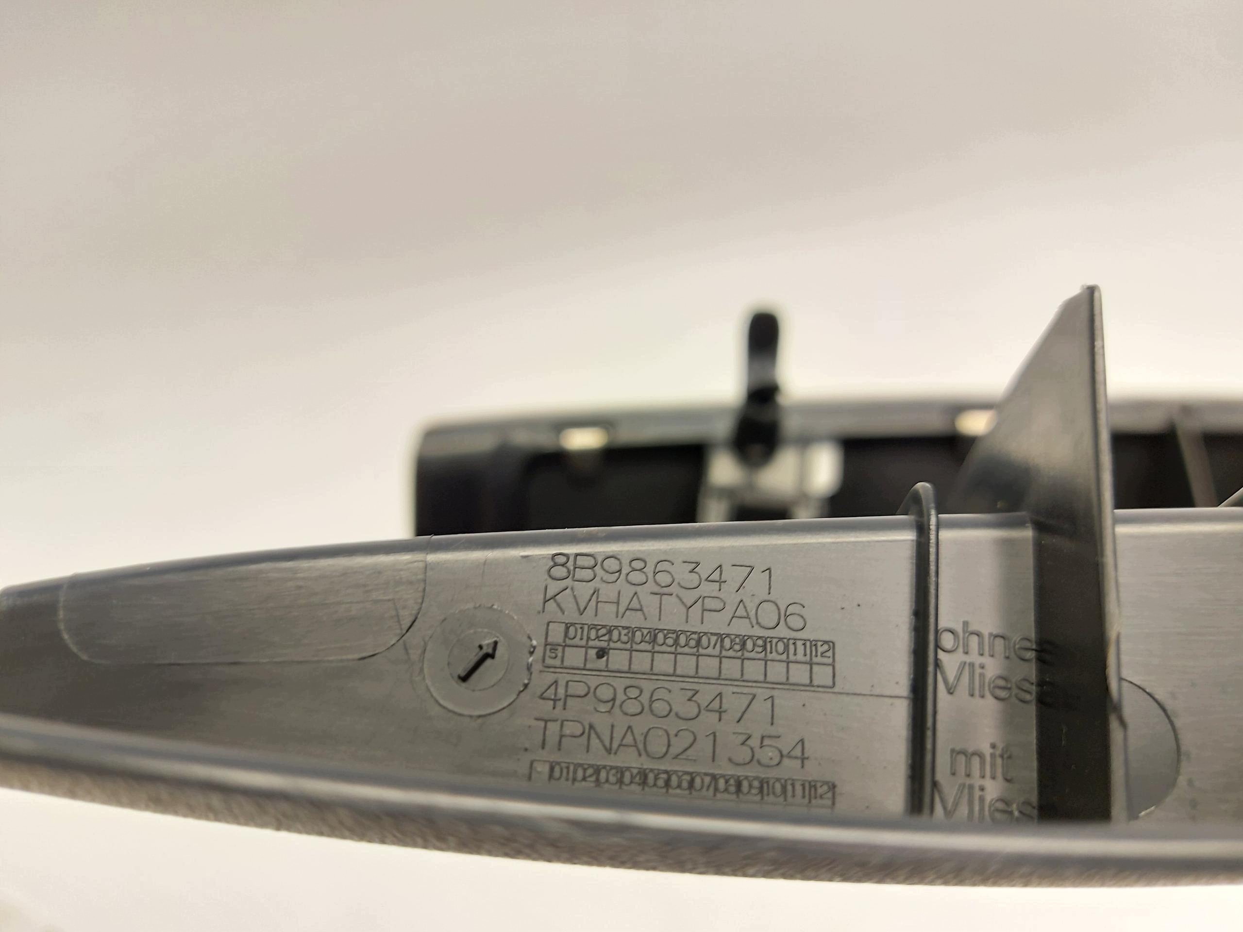 AUDI A5 8B3 B10 AVANT cover boot rear part 8B9863471