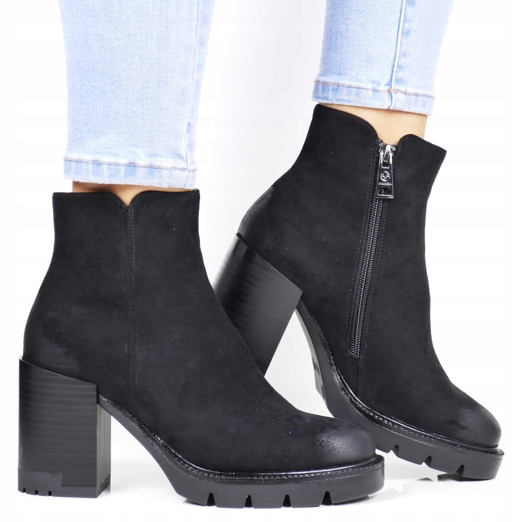 iButy Kotníkové Boty Na Sloupku Klocku New Černé Semišové