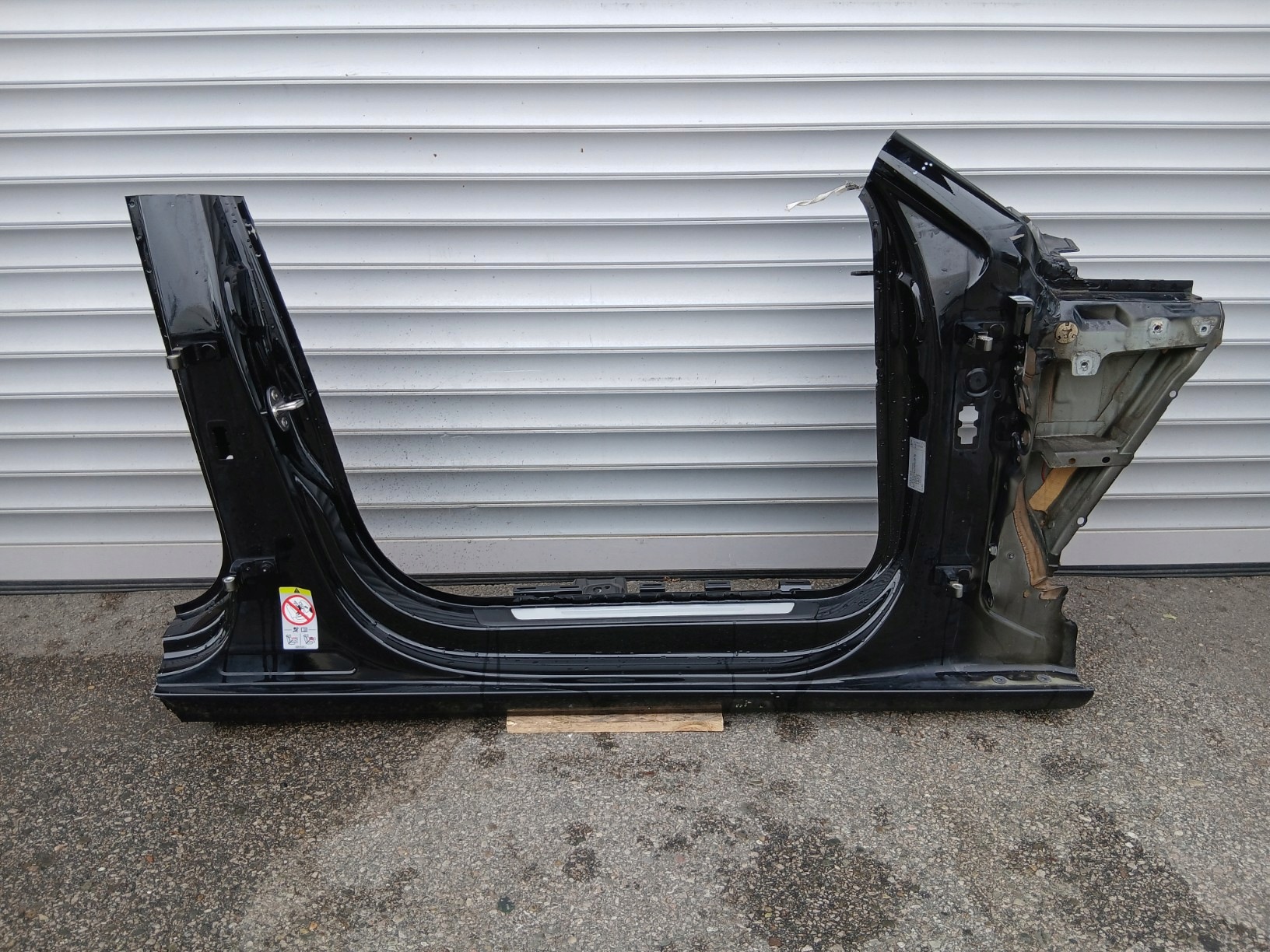 AUDI A4 B9 LIFT sedan quarter threshold pillar right front LY9T