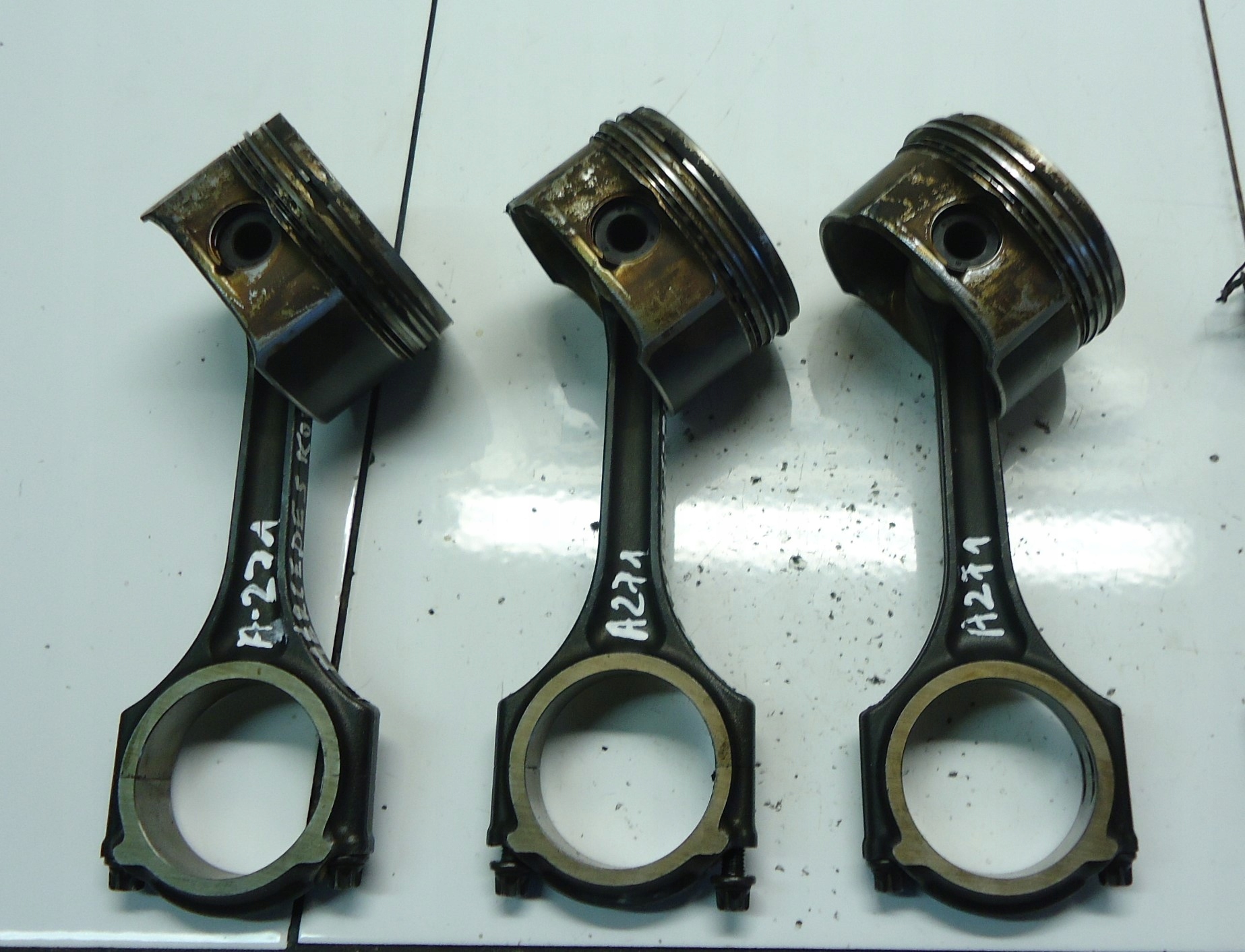 MERCEDES C W204 1.8 K 1.8K Piston avec bielle