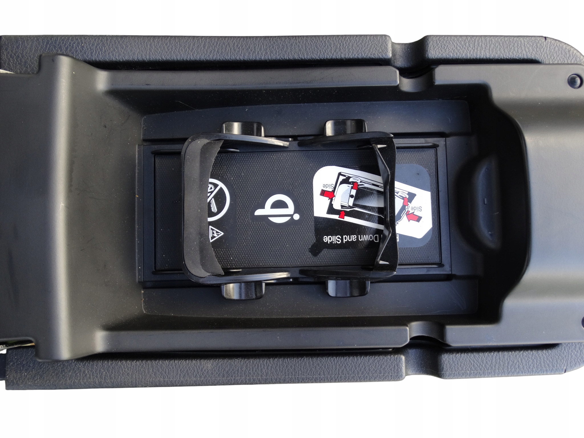 JEEP CHEROKEE V KL LADOWARKA INDUKCYJNA module TELEFONU W passenger compartment TUNEL