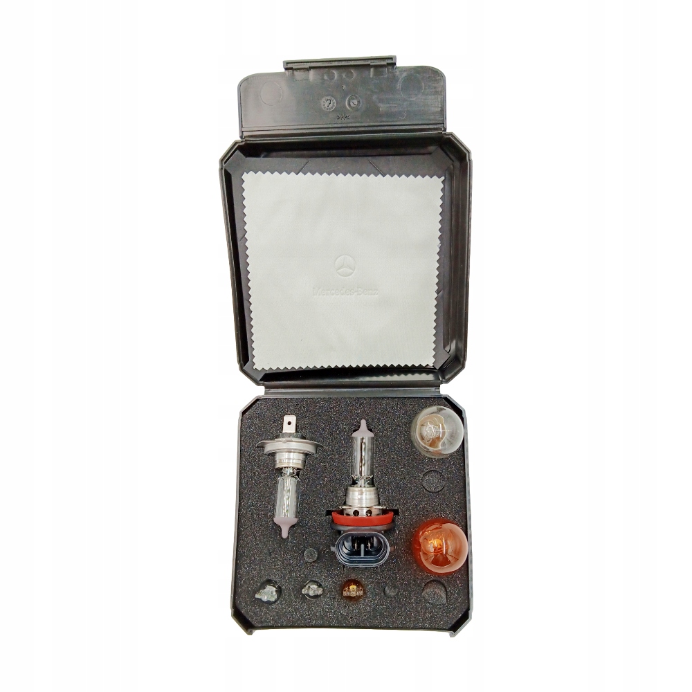 PUDEŁKO Z ZAPASOWYMI ŻARÓWKAMI MERCEDES A0005802610 E KLASA W212 Numer katalogowy producenta A0005802610