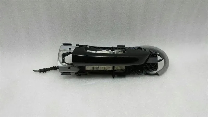 ручка двери правой volkswagen SCIROCCO 1K8837885E