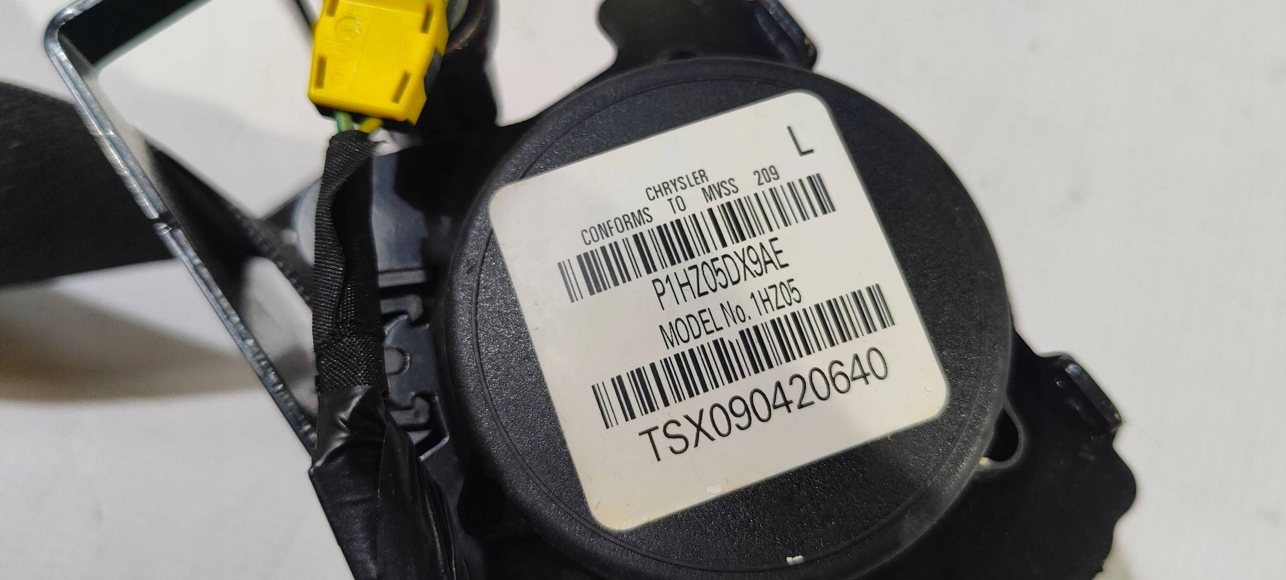 tension belt safety front front left Dodge Charger 2015