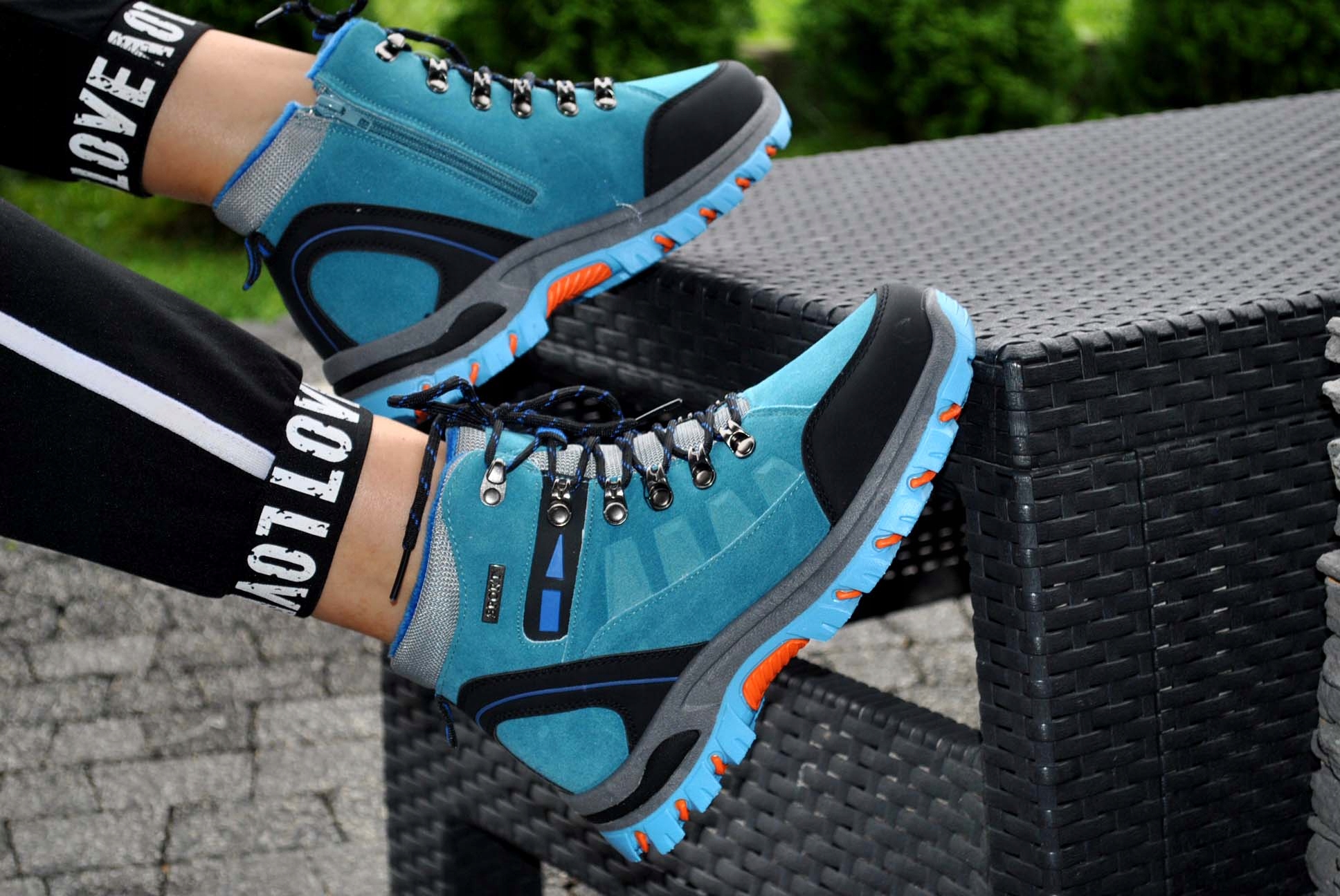 BUTY ZIMOWE OUTDOOR TREKINGI ŚNIEGOWCE TURYSTYCZNE SPORT MŁODZIEŻOWO DAMSKI Marka inna