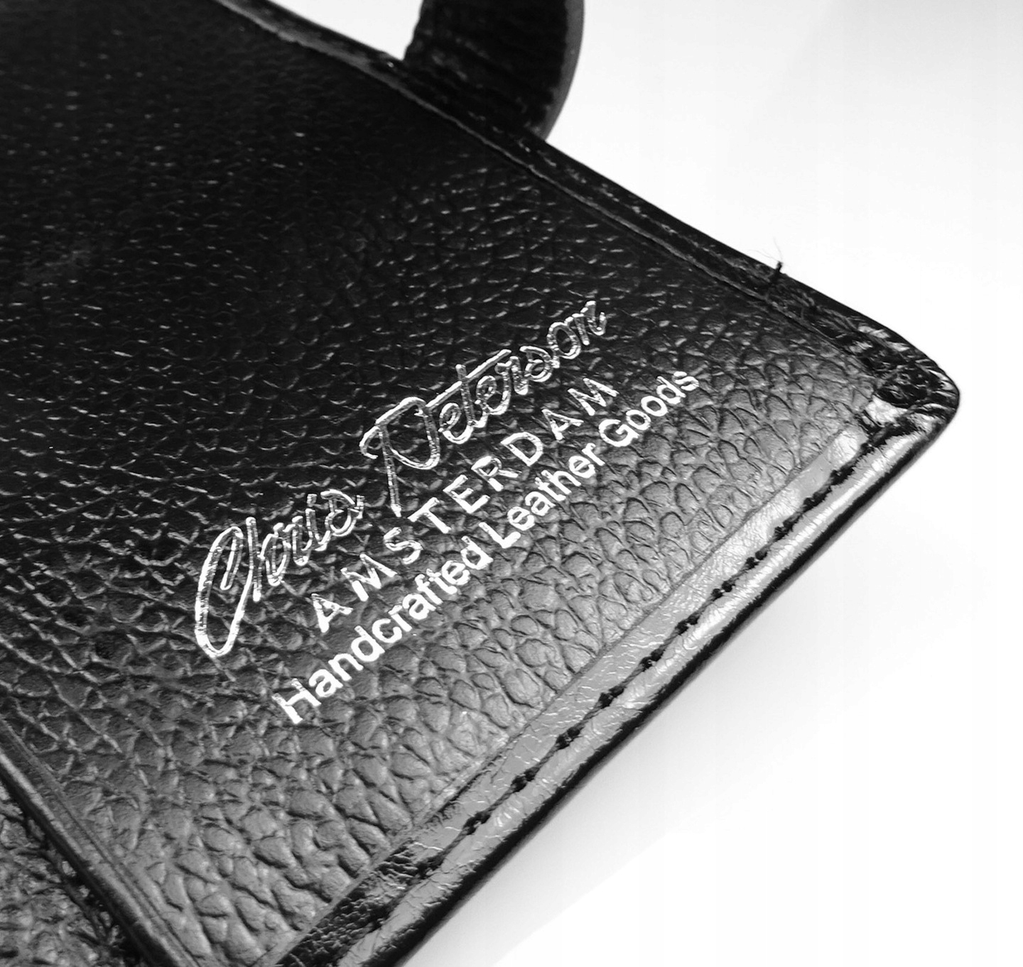 PETERSON SKÓRZANE ETUI KARTY KREDYTOWE WIZYTÓWKI Model PTN PL-102-BLACK