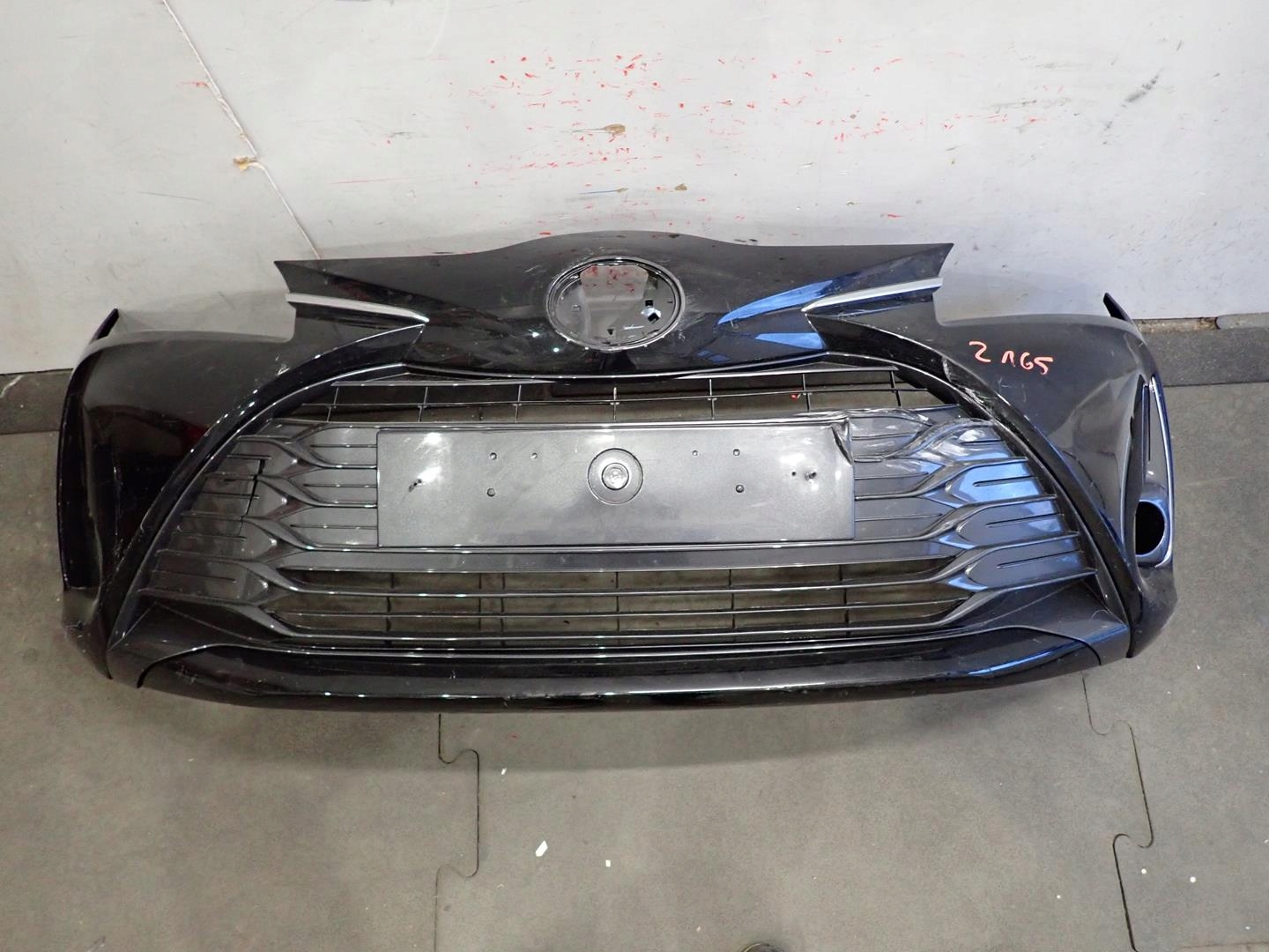 bumper front front TOYOTA YARIS III LIFT 2017- 52119-0DA40