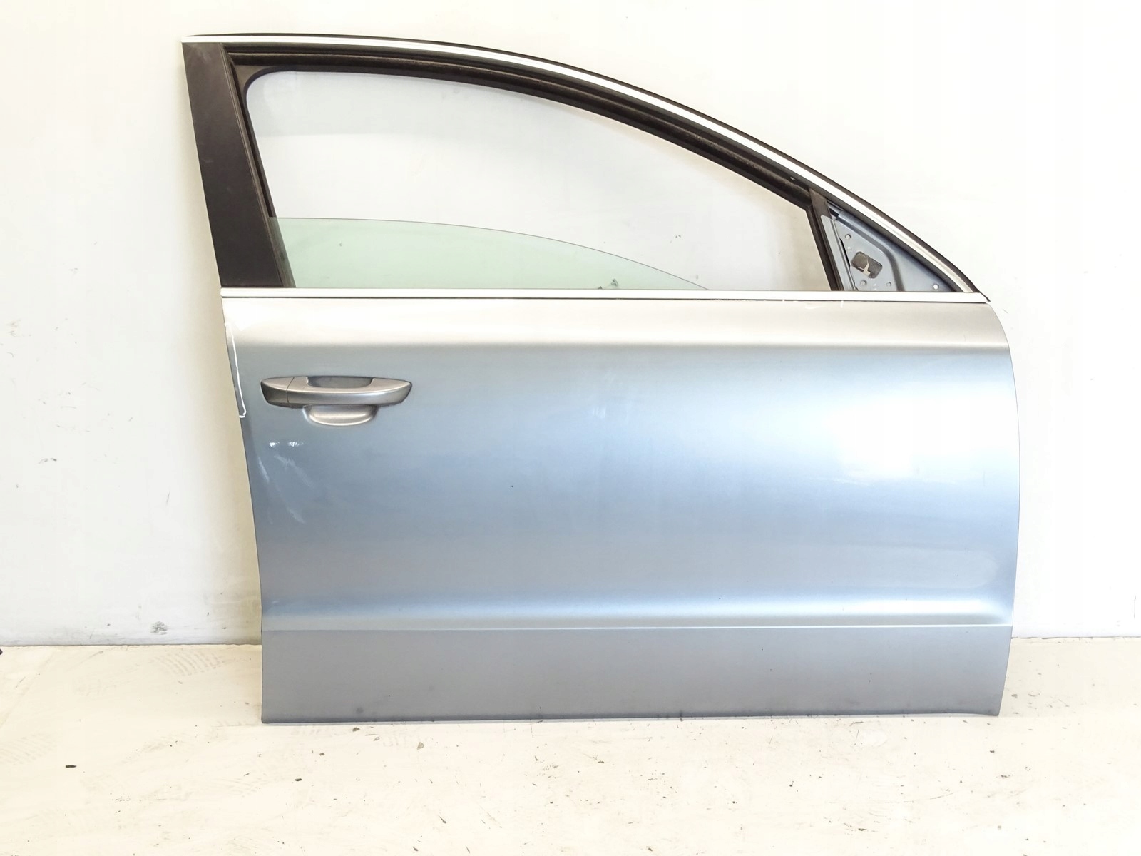 door right front LF8L 9157 SKODA SUPERB 2 II 08-15r