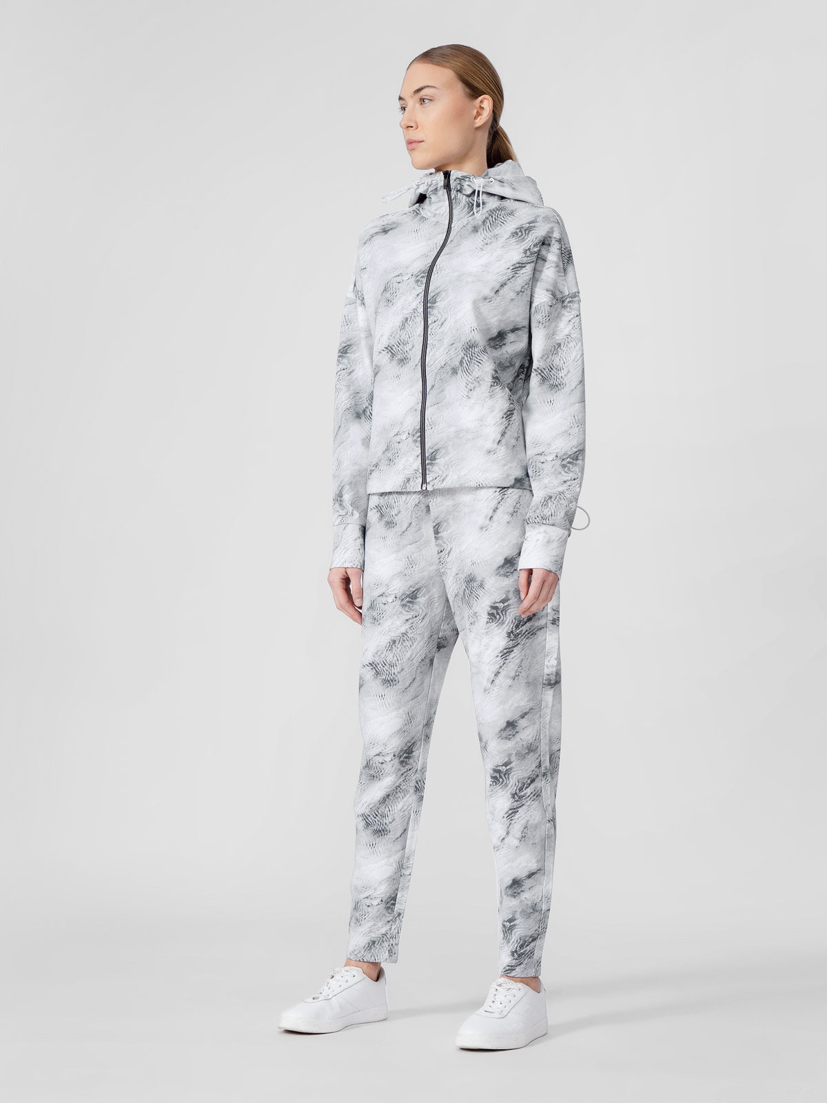 

Spodnie Dresowe 4F H4L22-SPDD011-S-10A