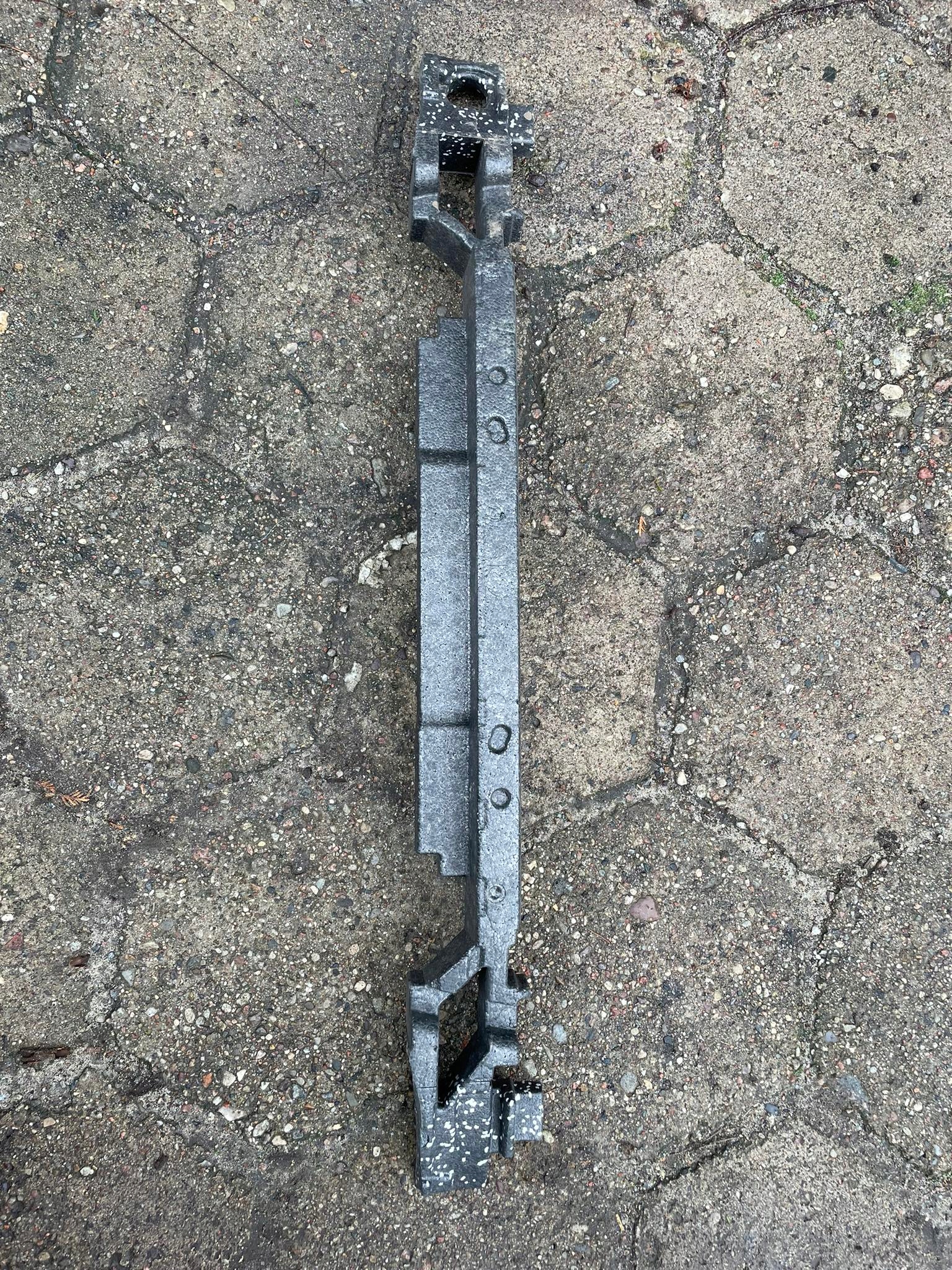 Audi OEg0 807 550 Q пенопласт абсорбер бампера