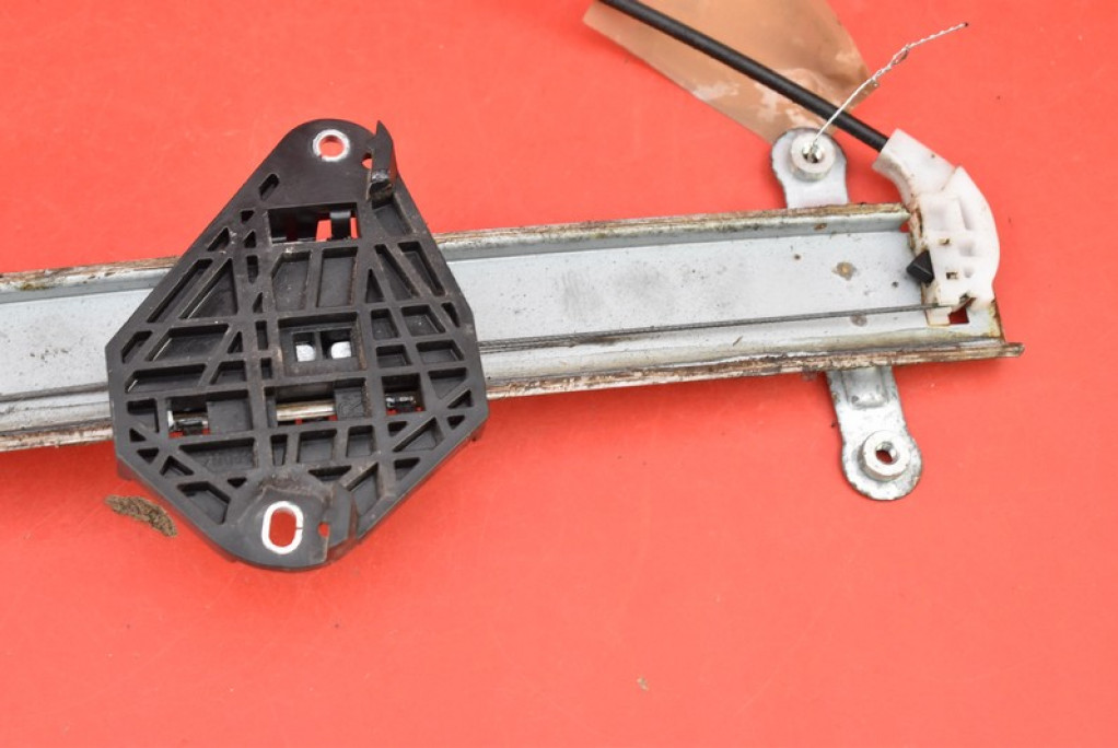 window regulator right front SUBARU FORESTER 3 III 00-02