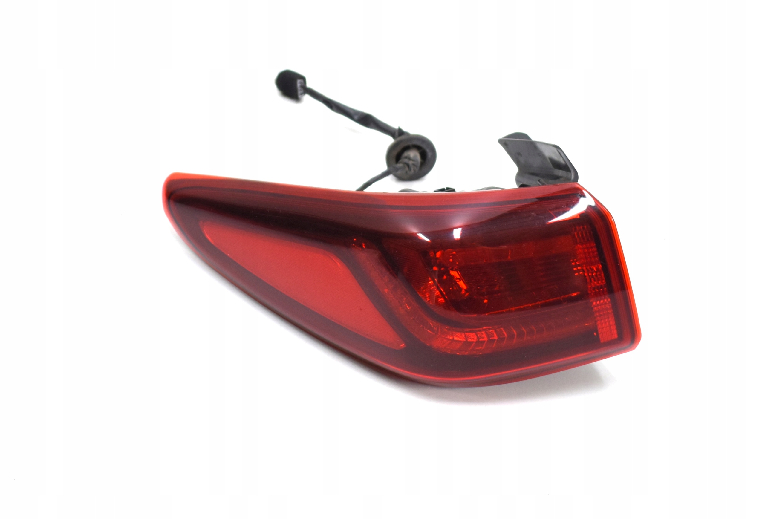 Hyundai KONA фонарь левый