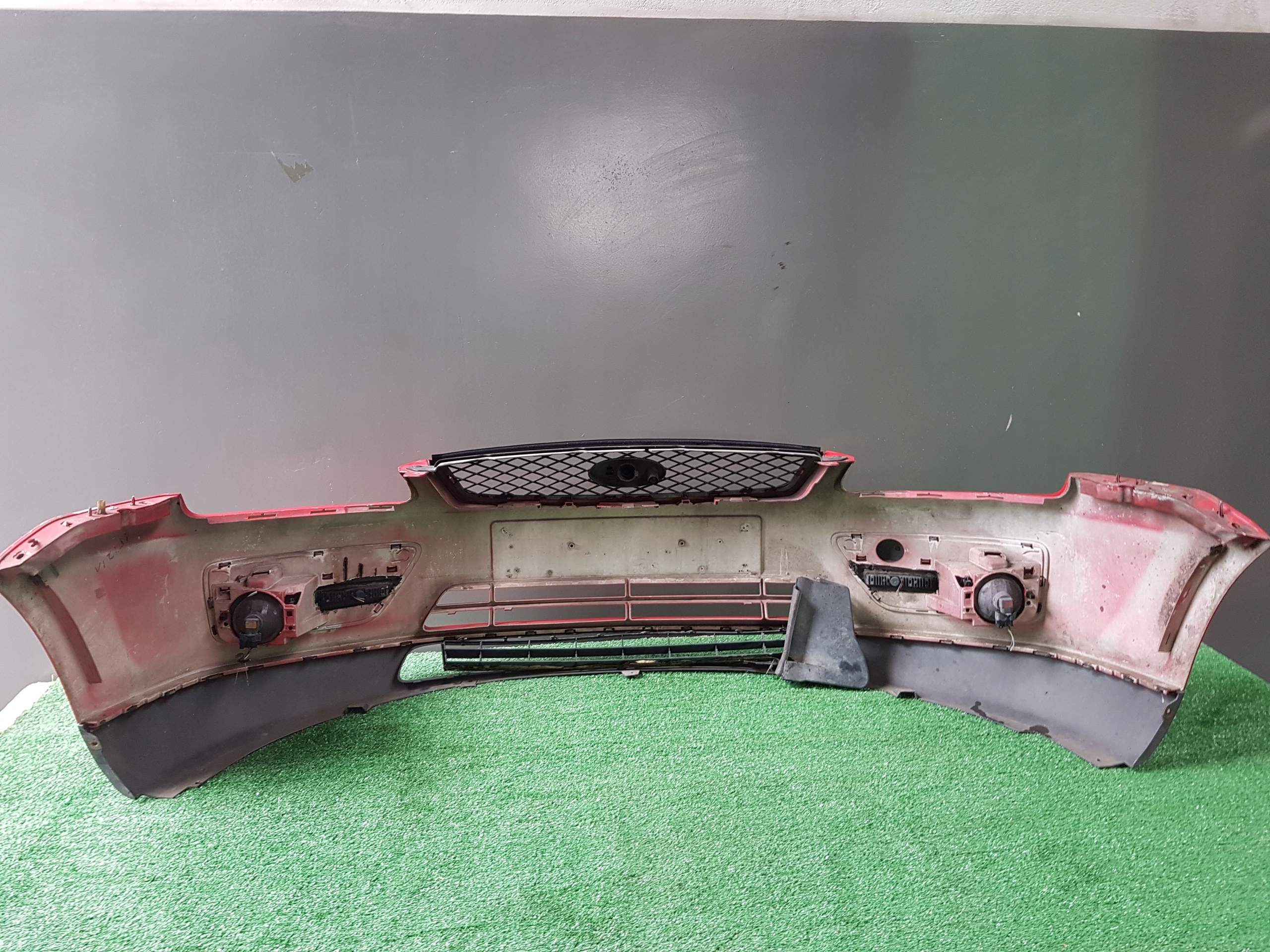 nárazník předek přední FORD FOCUS MK2