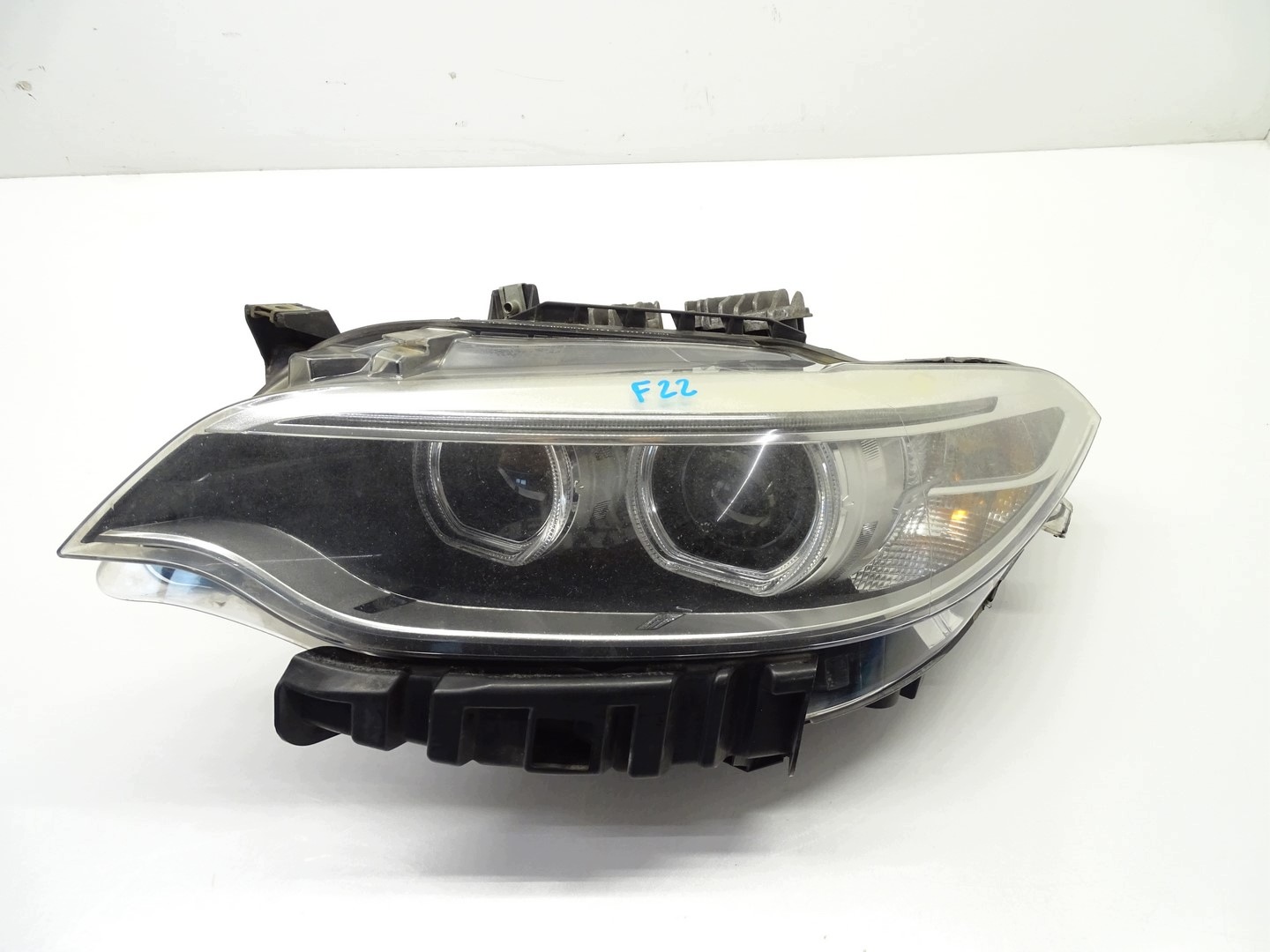 light front front left side BMW F22 7304469 UK
