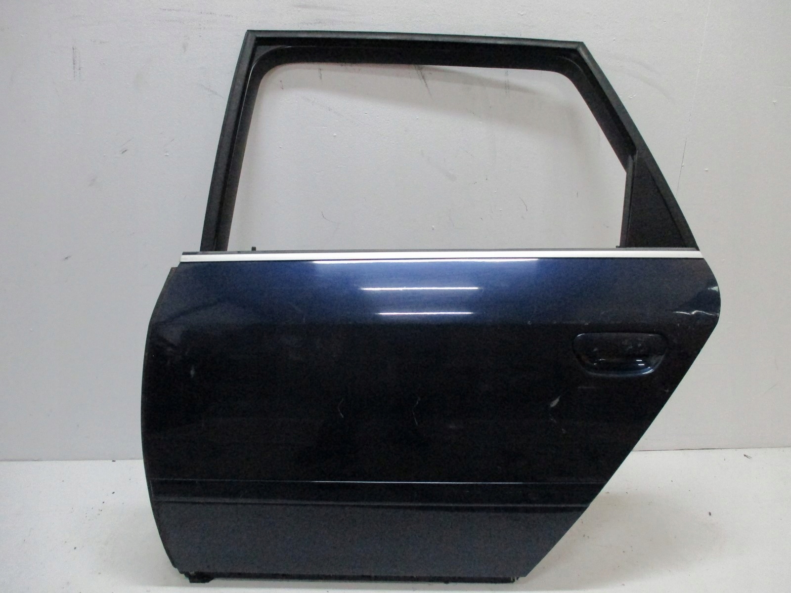 TÜR LINKS HINTEN AUDI A6 4B0
