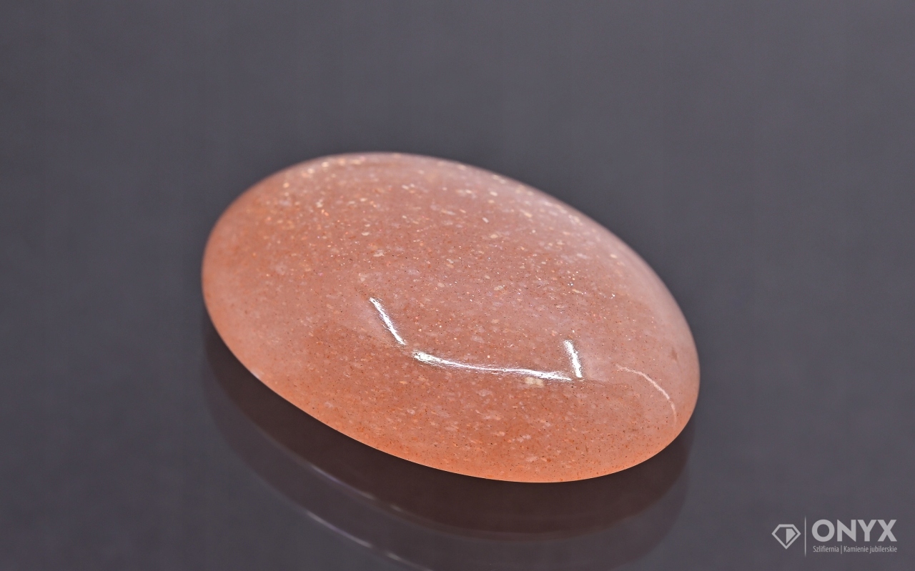 Solární kámen kabošon ovál 30x20,5 mm