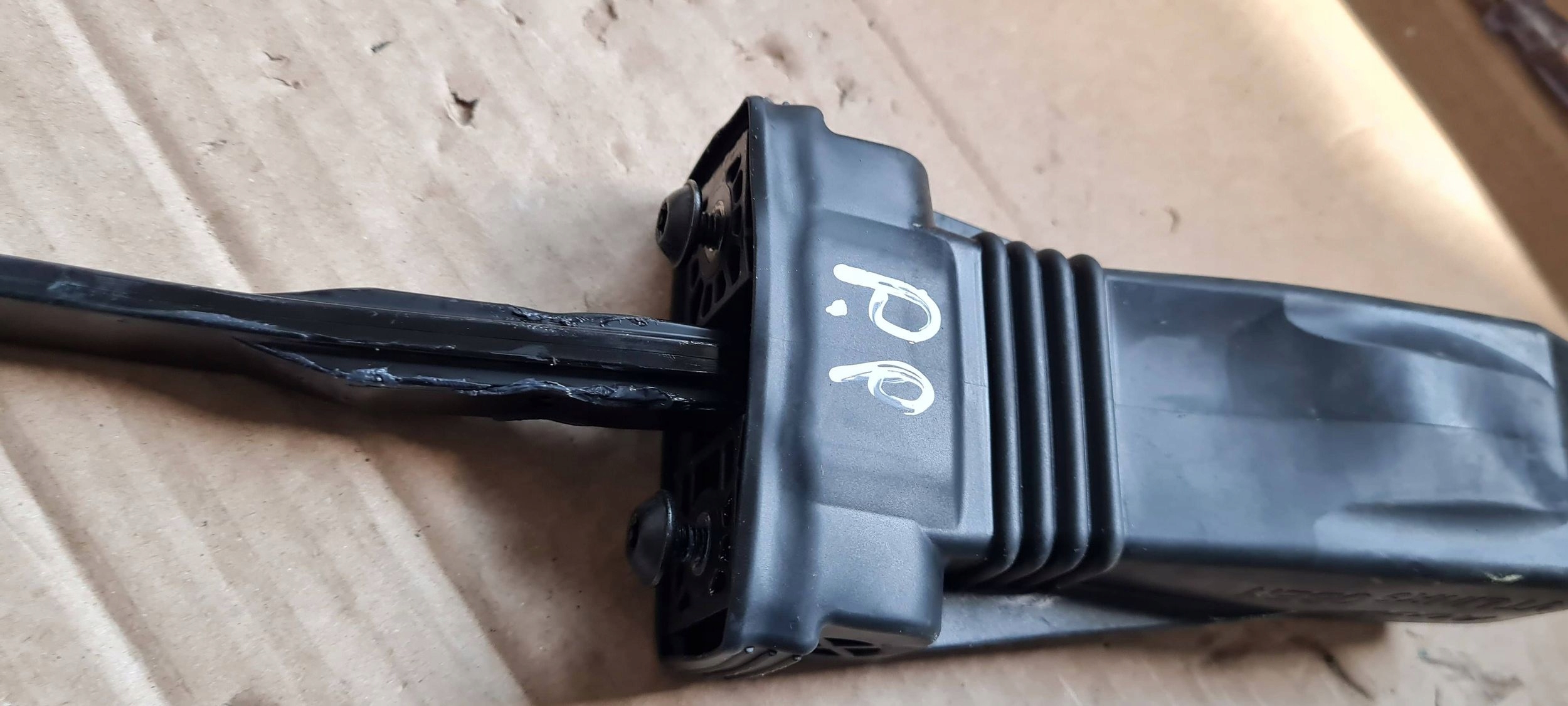 S3 8Y A3 LIFT limiter door front left right 8Y0837249