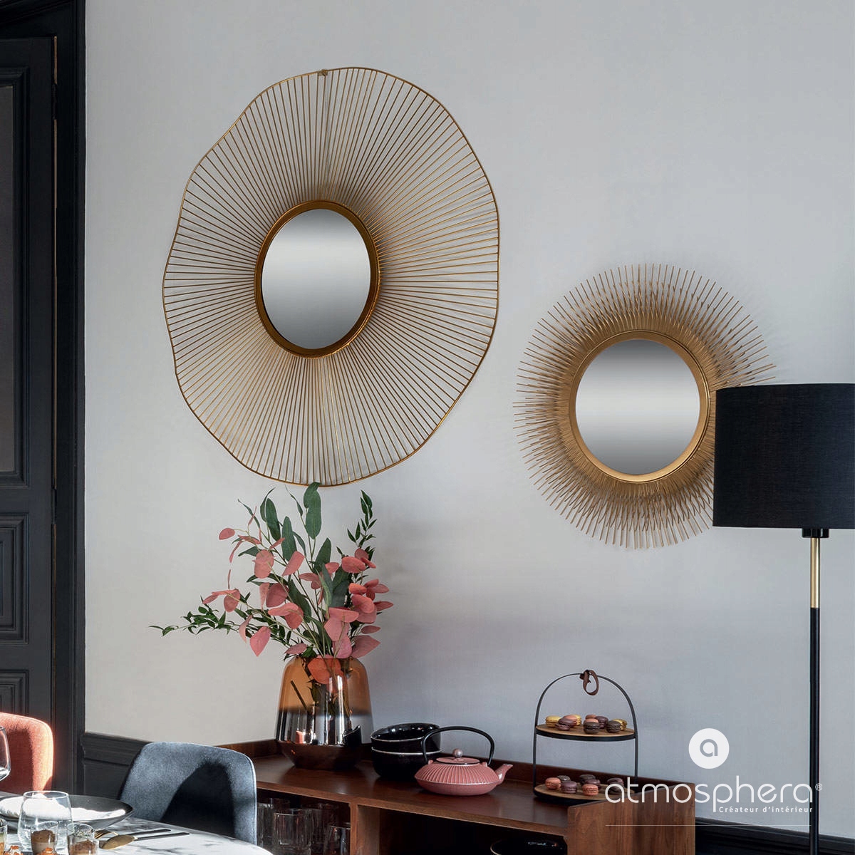 LUSTRO ŚCIENNE w ZŁOTEJ RAMIE PROMIENISTE SŁOŃCE Marka Atmosphera