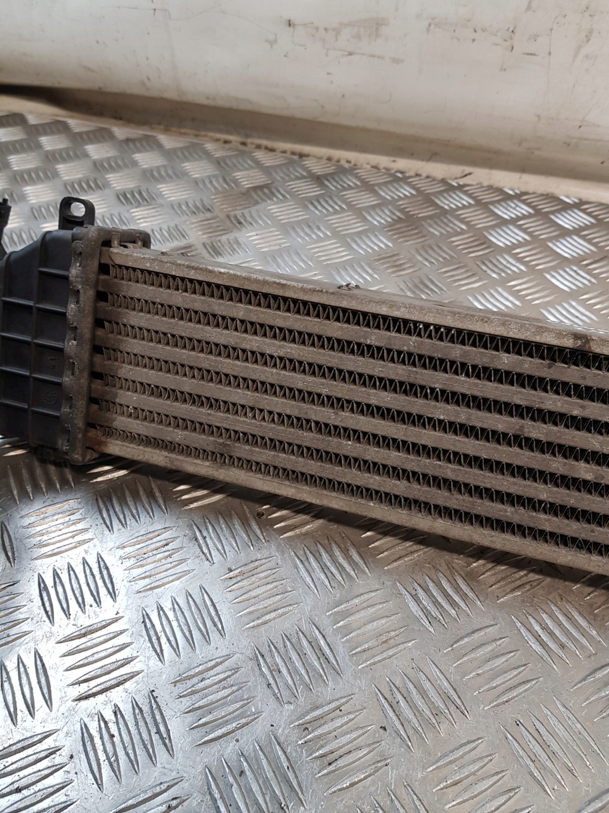 intercooler 30741631 + trouba intercoolera 30741212 VOLVO V50 a 2.4D