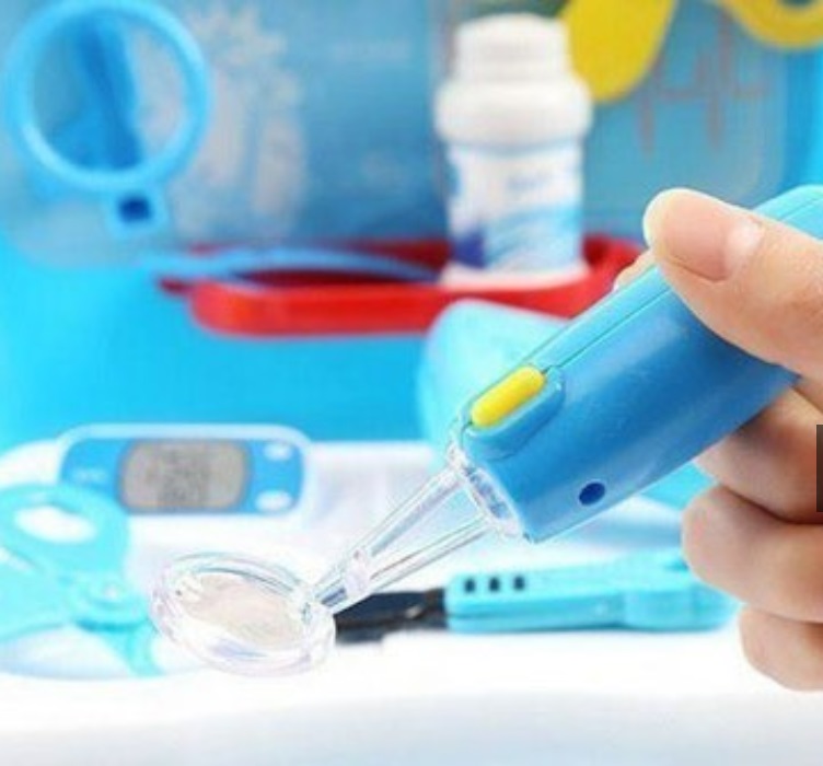 ZESTAW LEKARSKI 18 ELEMENTÓW WALIZKA LEKARZA Bohater / Bajka brak