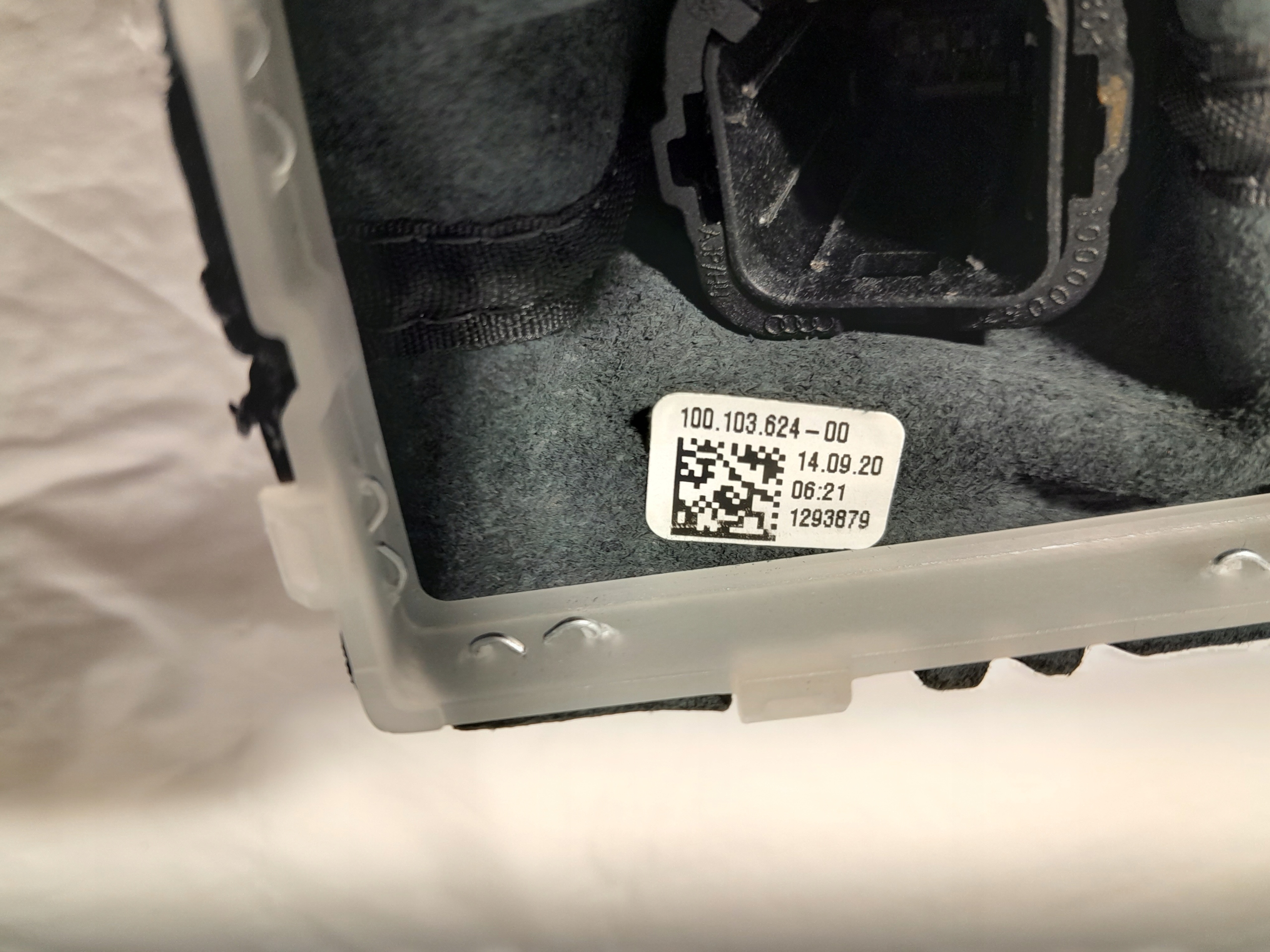 AUDI A4 B9 LIFT LEVA CAMBIO 100103624