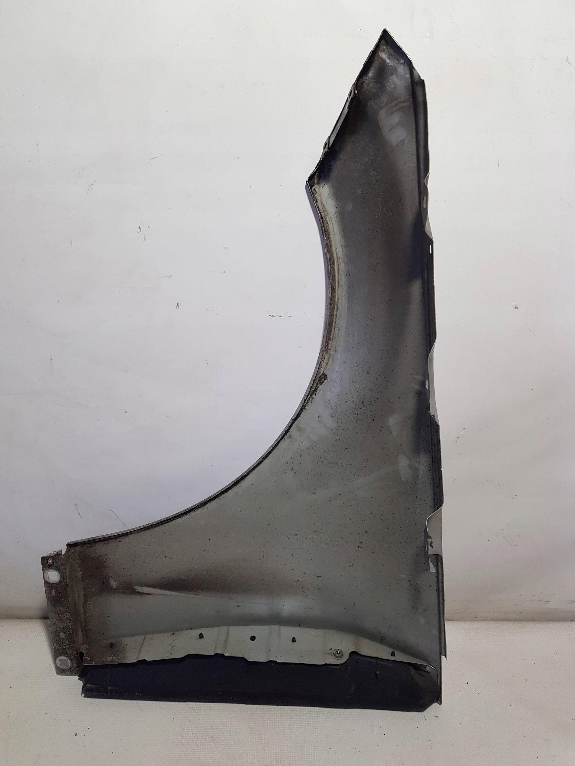 fender front right Mercedes C W204 775 c775