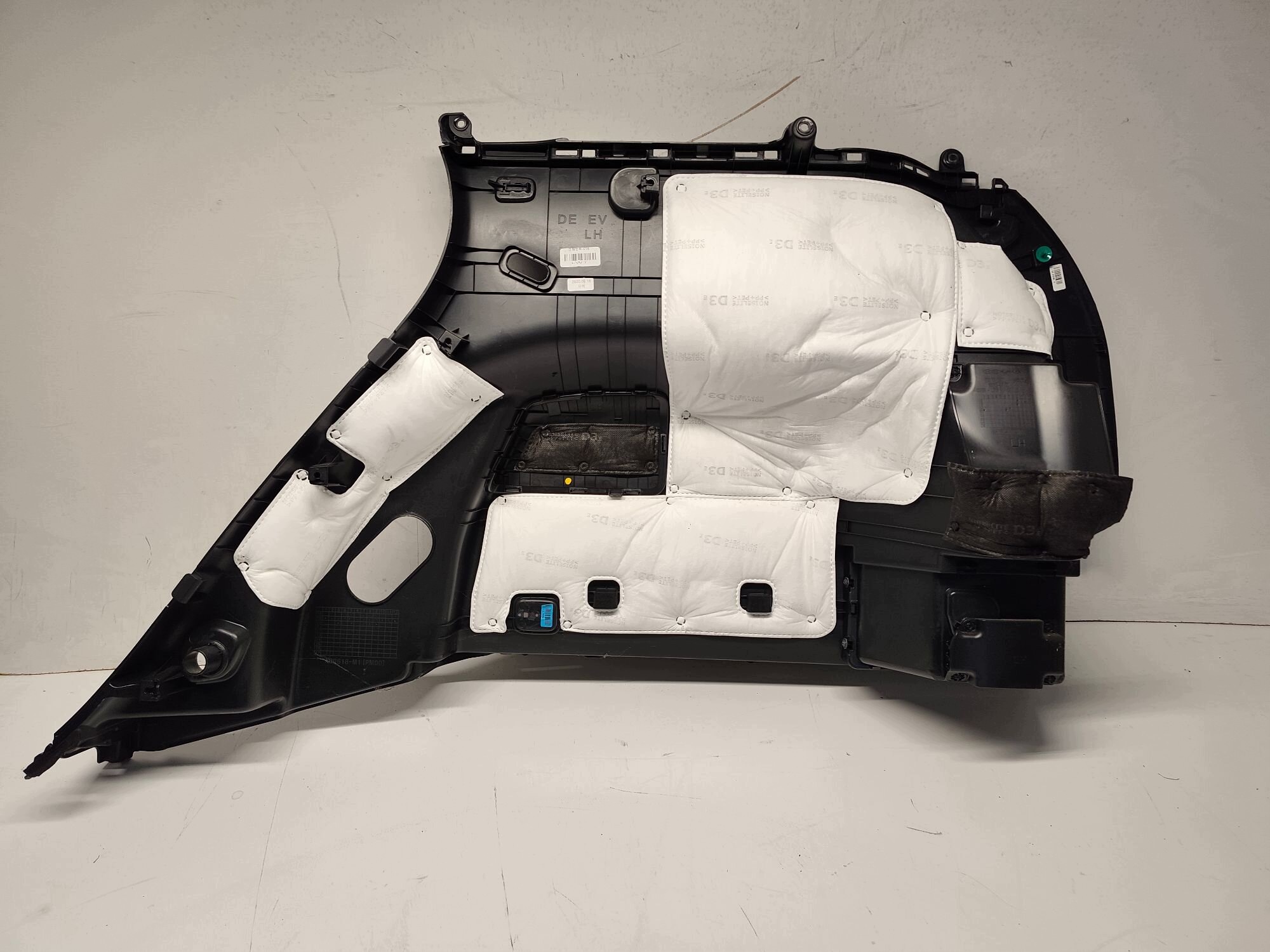 KIA NIRO EV side upholstery boot left left 85731-Q4000 20-22