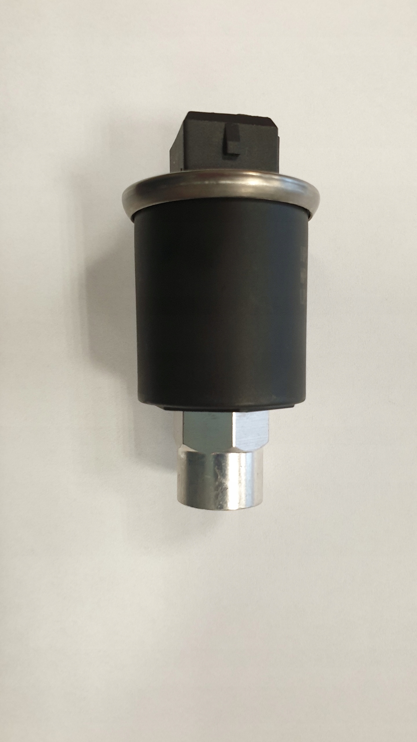 ACCZ001 - ДАТЧИК ДАВЛЕНИЯ КОНДИЦИОНЕРА LIEBHERR