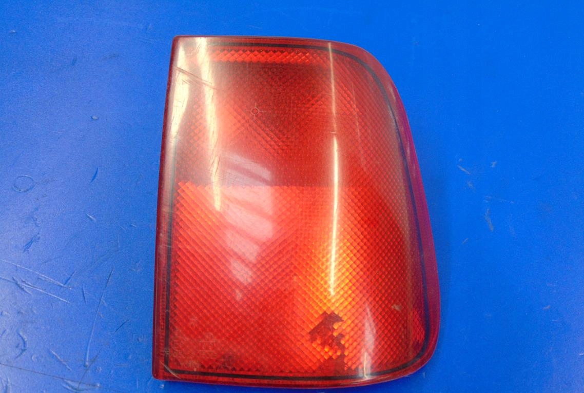 NISSAN TERRANO II ФАРА ПРАВА ЗАД.