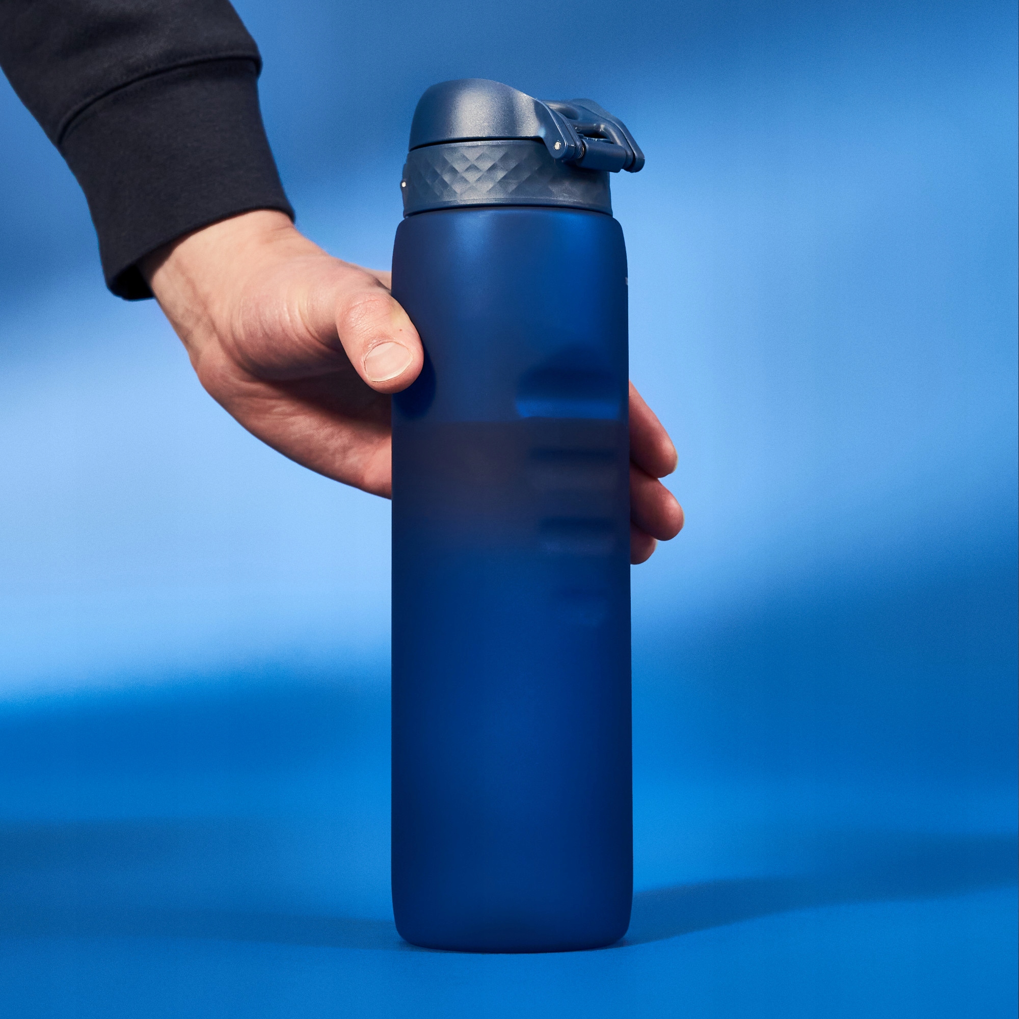 BIDON SPORTOWY TRENINGOWY DUŻA POJEMNOŚĆ NA SIŁOWNIĘ FITNESS SPORT ION8 1 l Model I8RF1000NAV