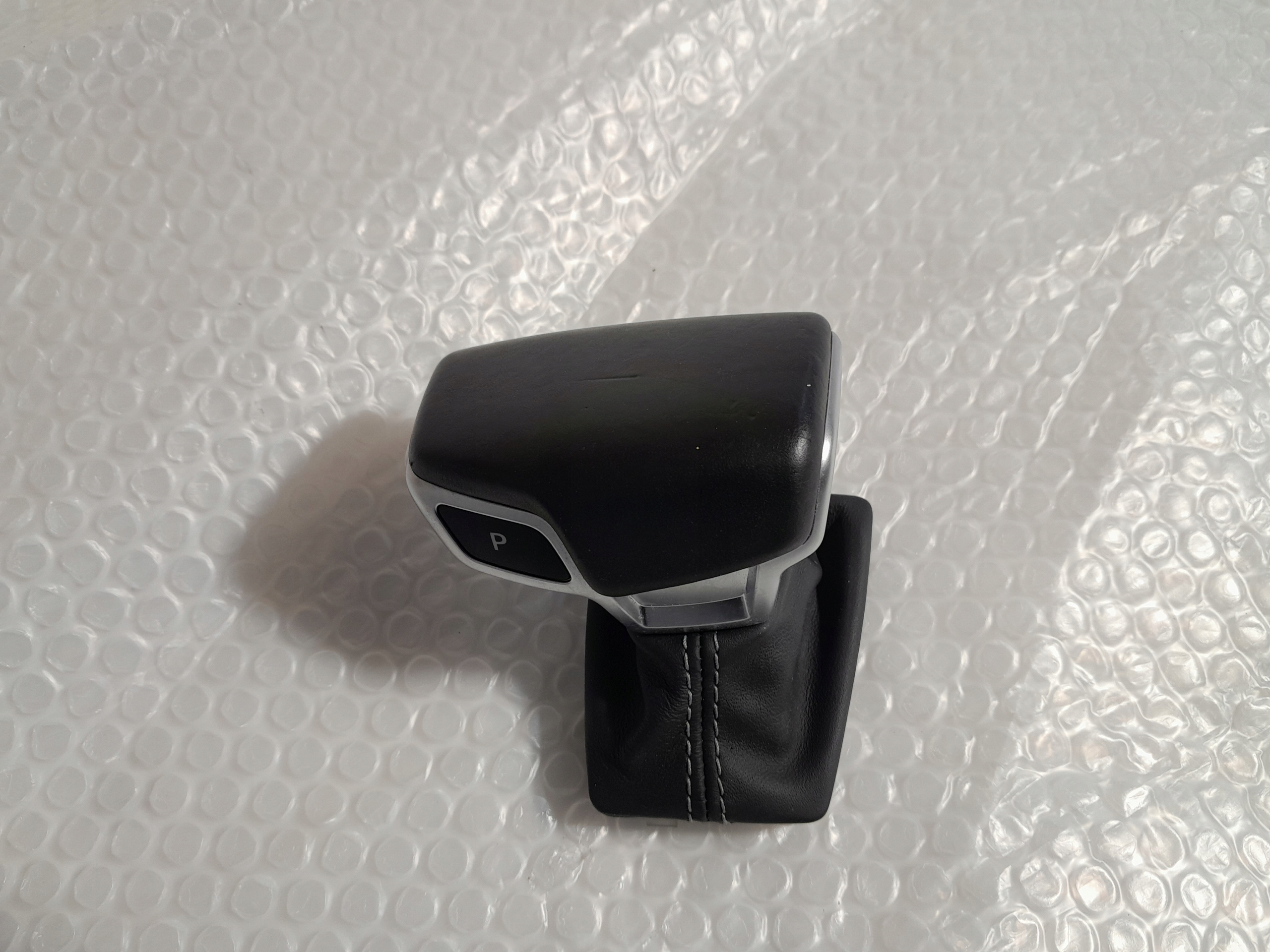 AUDI A4 B9 LEVA CAMBIO BIALA NIC 100103334