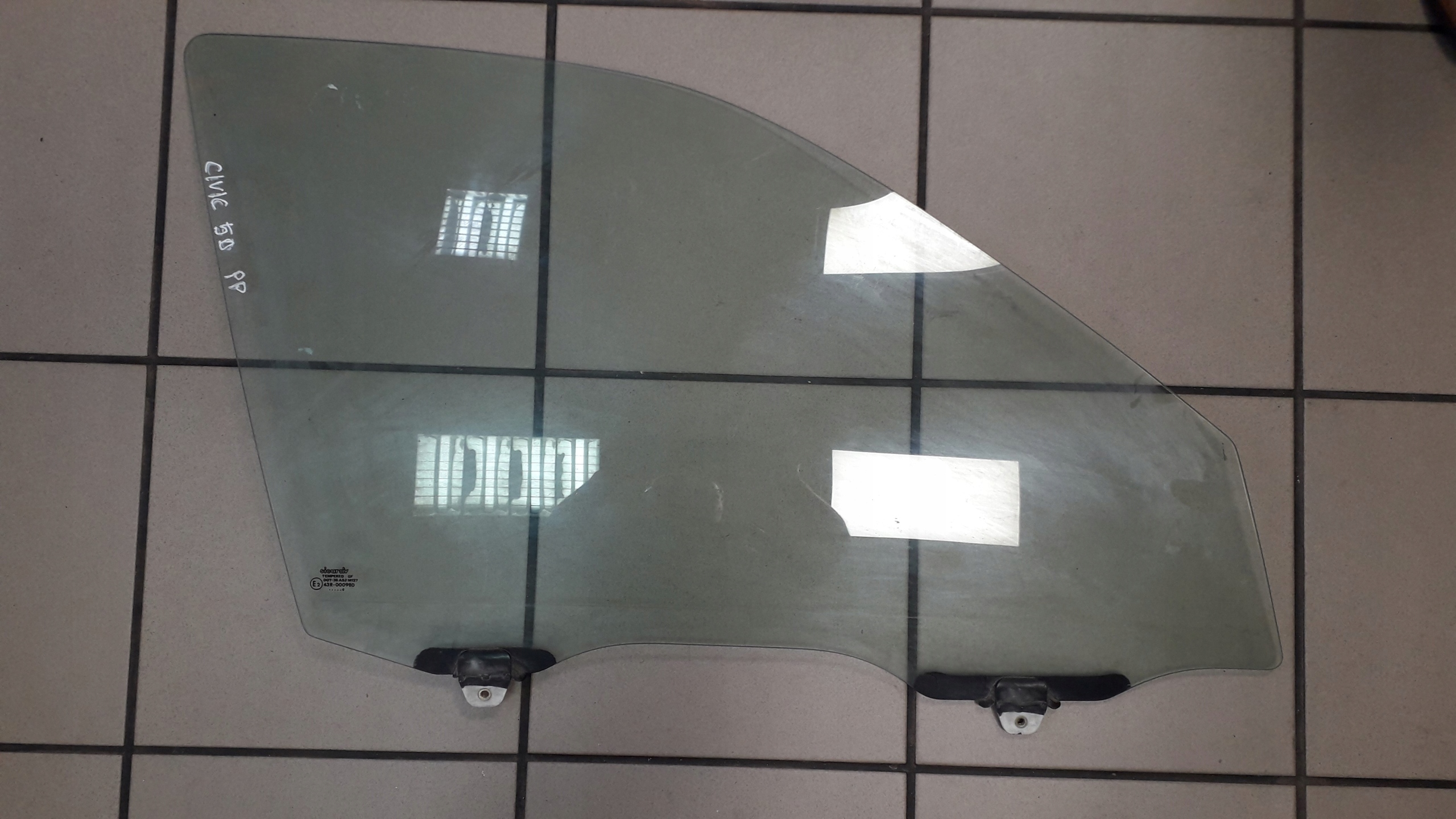 ROVER 400 45 MG ZS CIVIC 4 5D SZYBA PRAWA PRZEDNIA