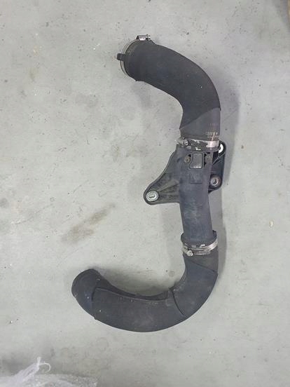 8R0145737L, 8K0145673E, - AUDI Q5 8R0 3.0 TDI труба интеркулера