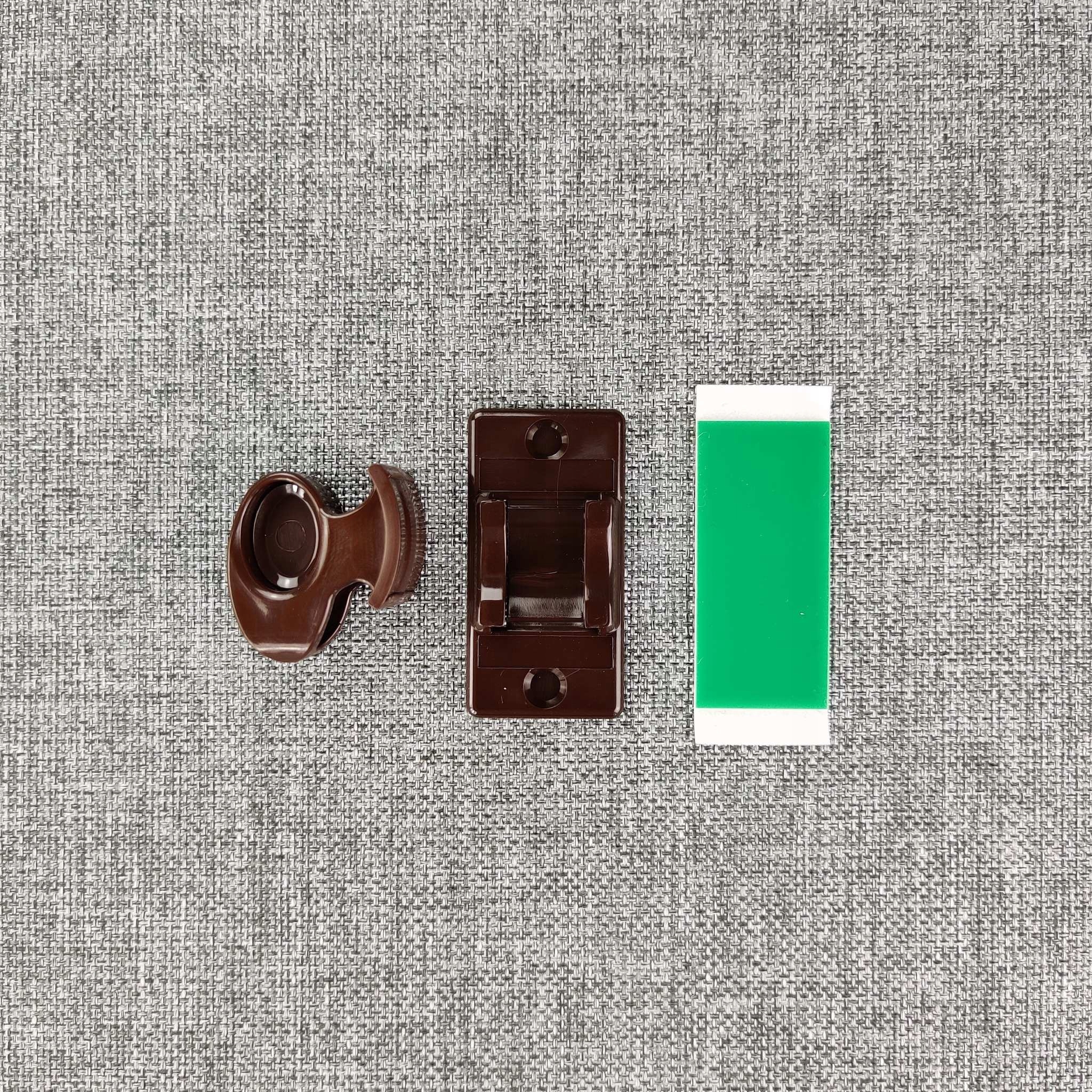 Napinacz łańcuszka rolety mini ciemny brąz Marka DecoDesign