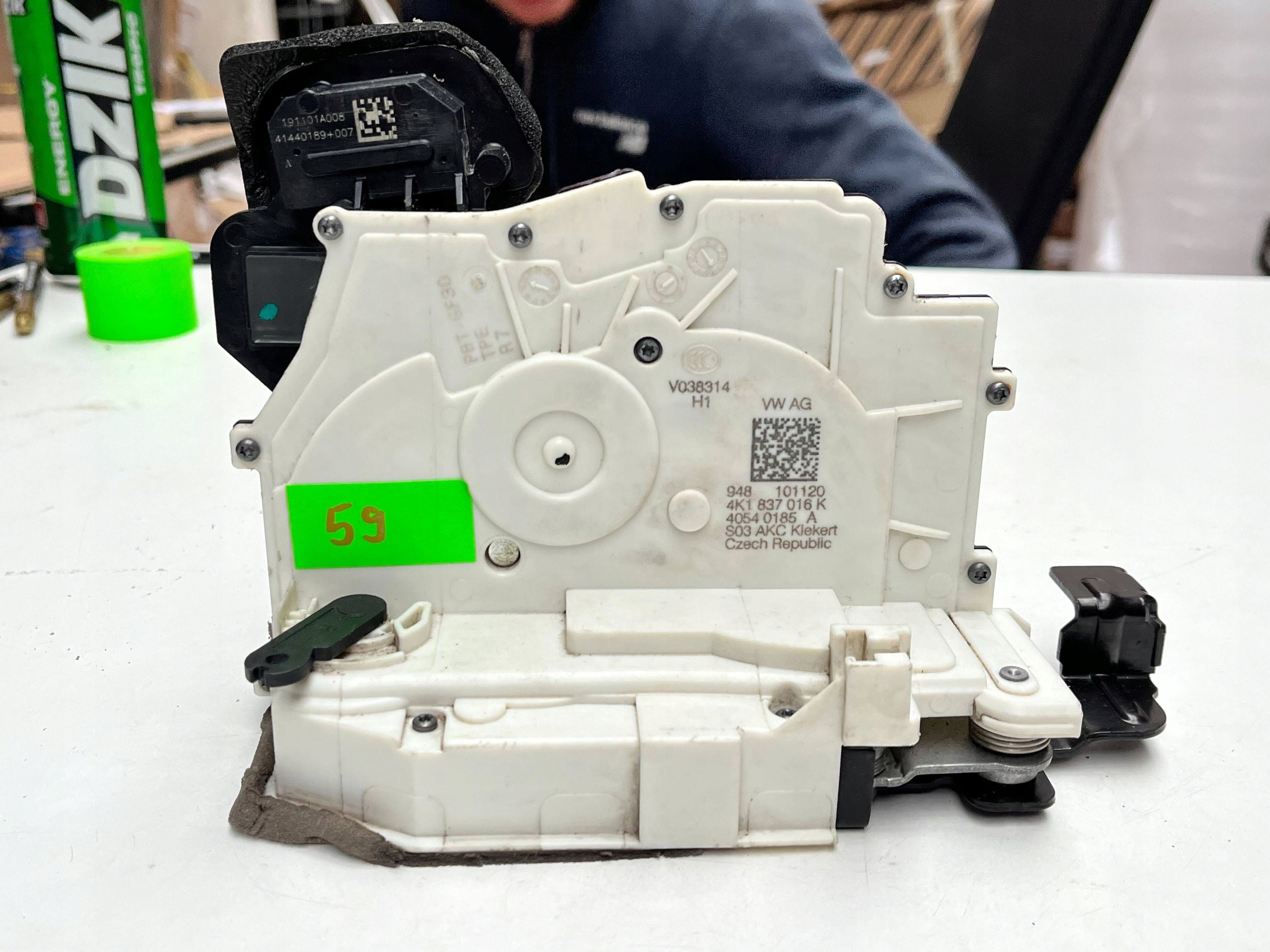 original lock door right front Audi RS Q8 4K1837016K !J