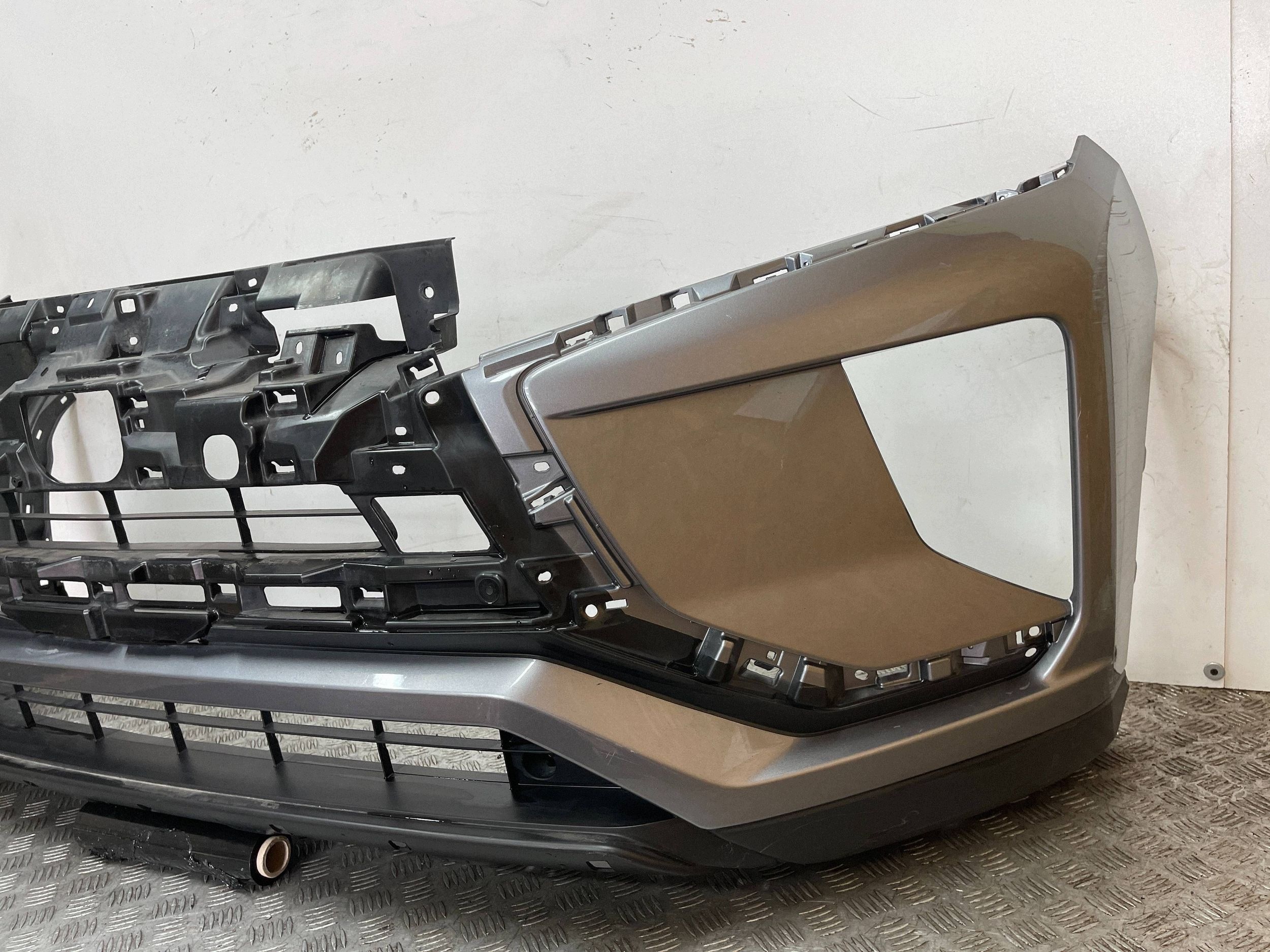 Frontstoßstange vorne MITSUBISHI ECLIPSE CROSS 17- 6400H717ZZ