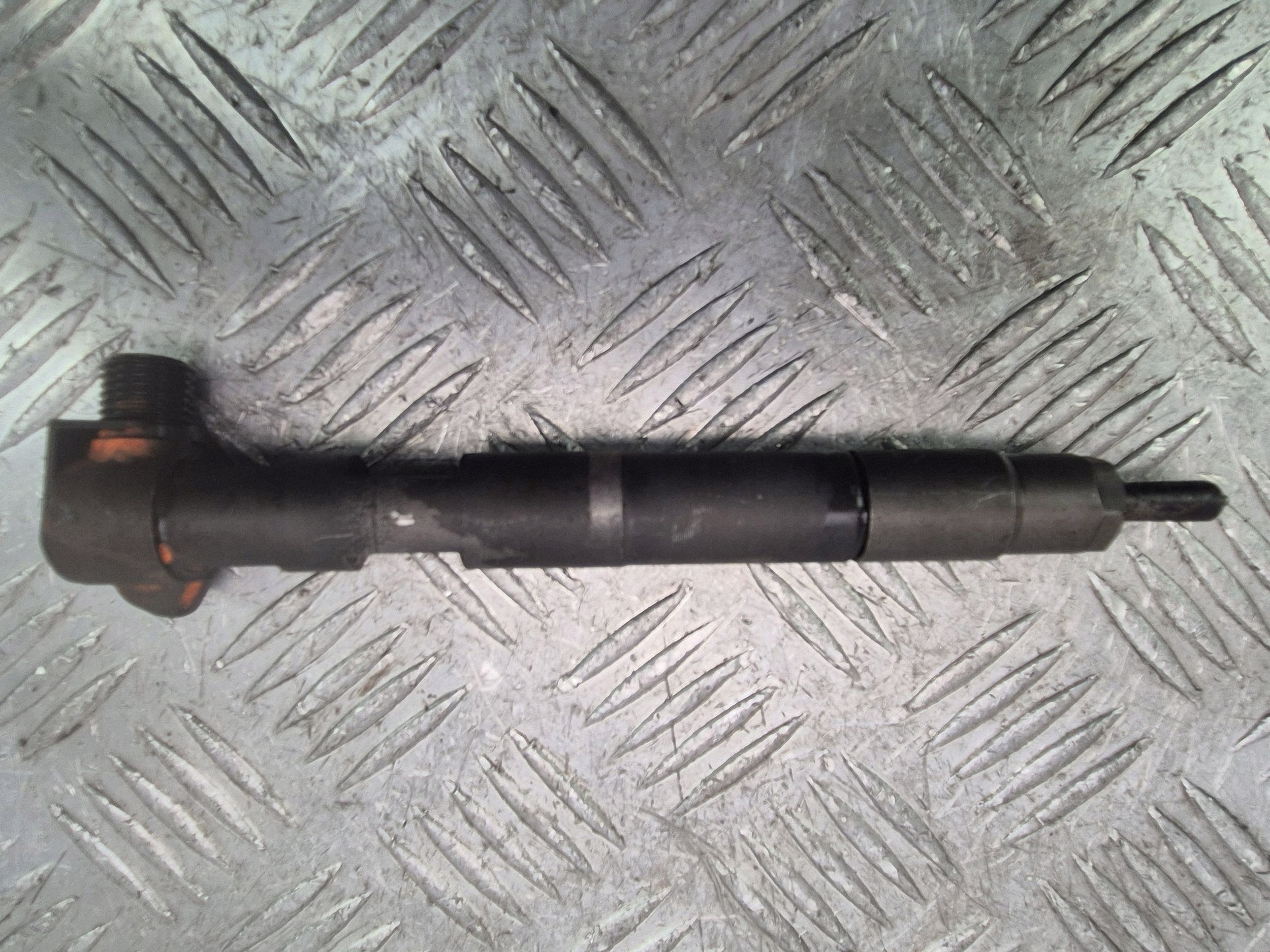Mercedes C180 CDI W204 2.2 injector A6510700587 651.913