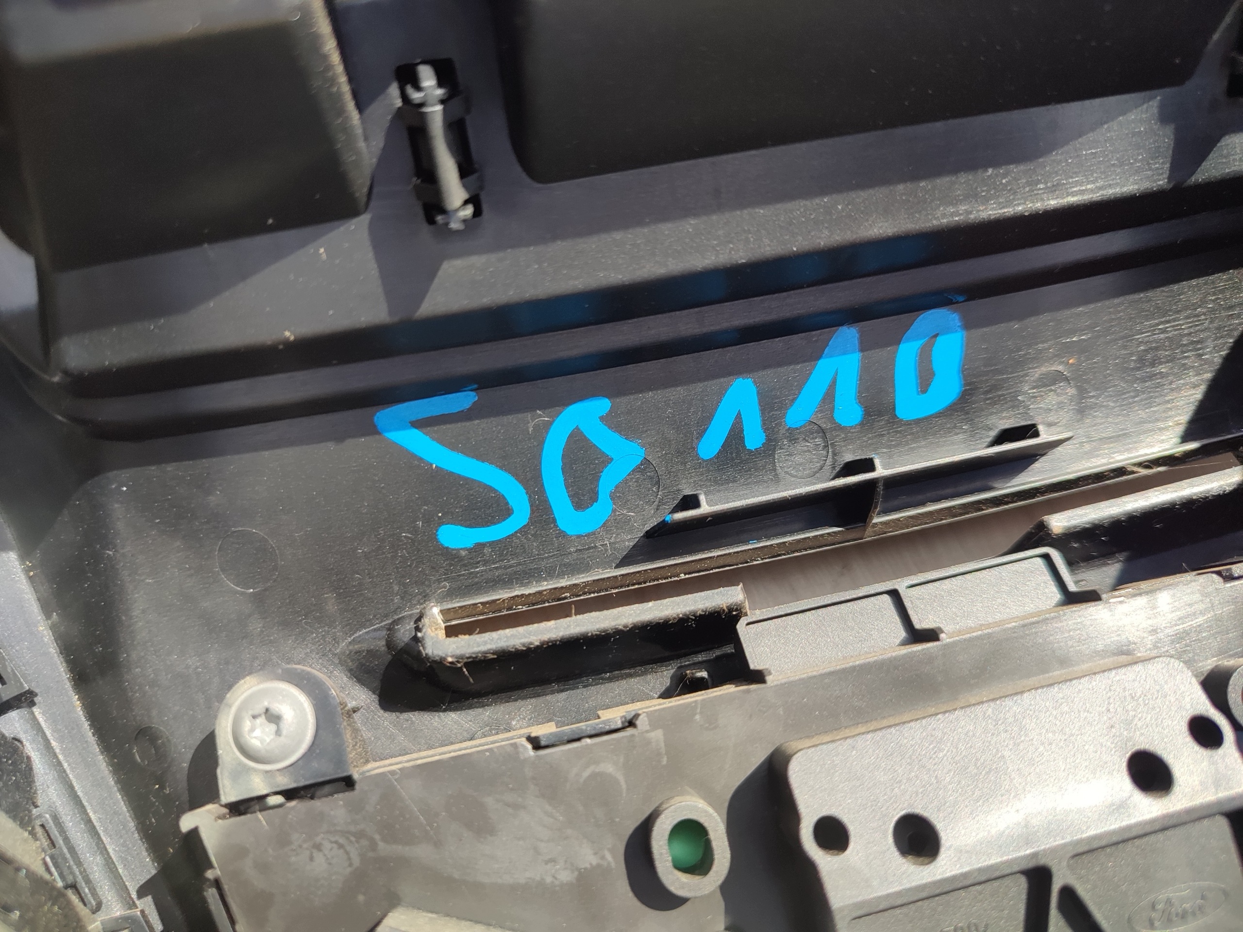 ORD B-MAX RADIO PANEL mitte konsole NAWIEWY 2013r C1BT18K811CA