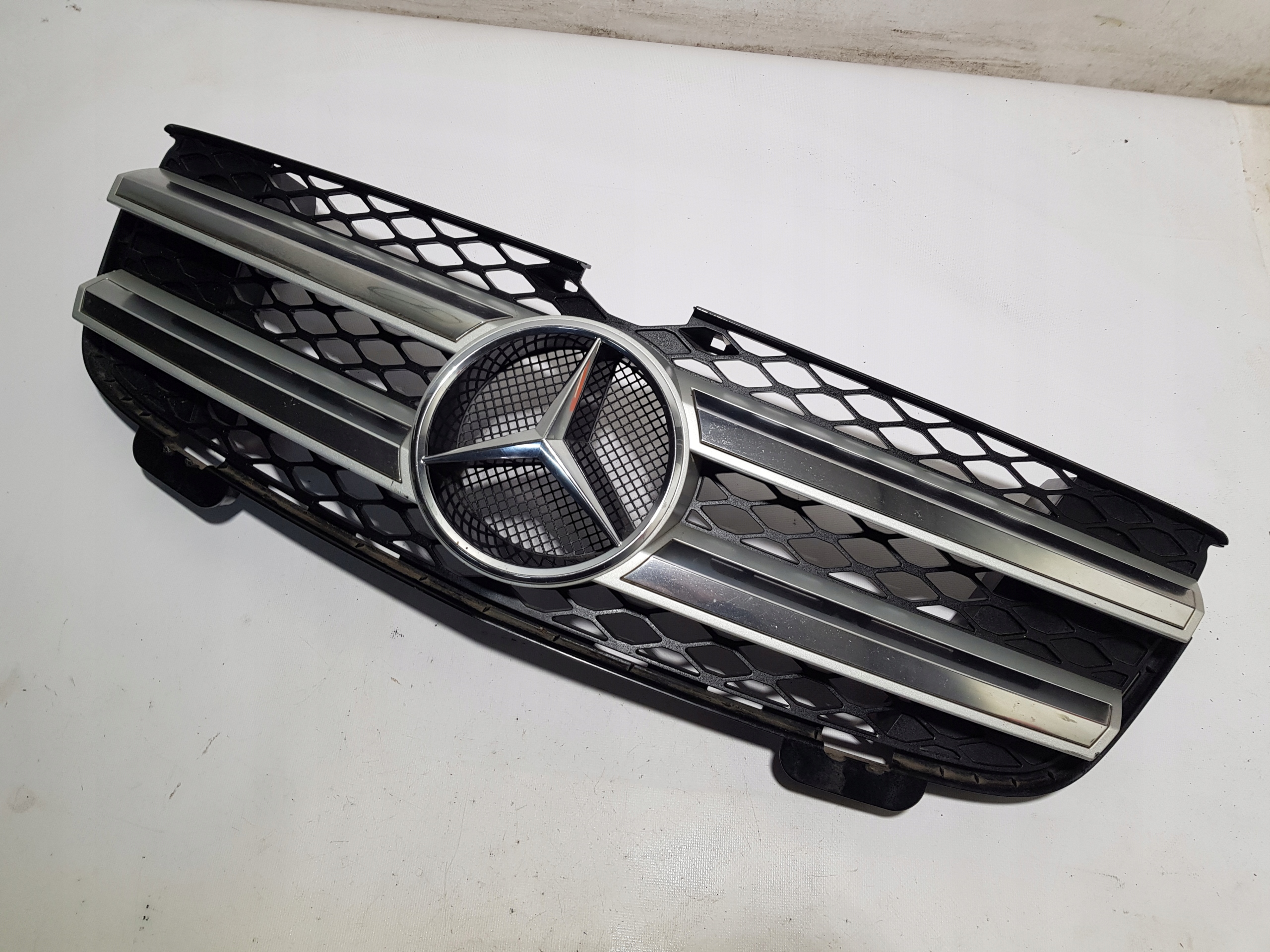 MERCEDES GL X164 решетка радиатора