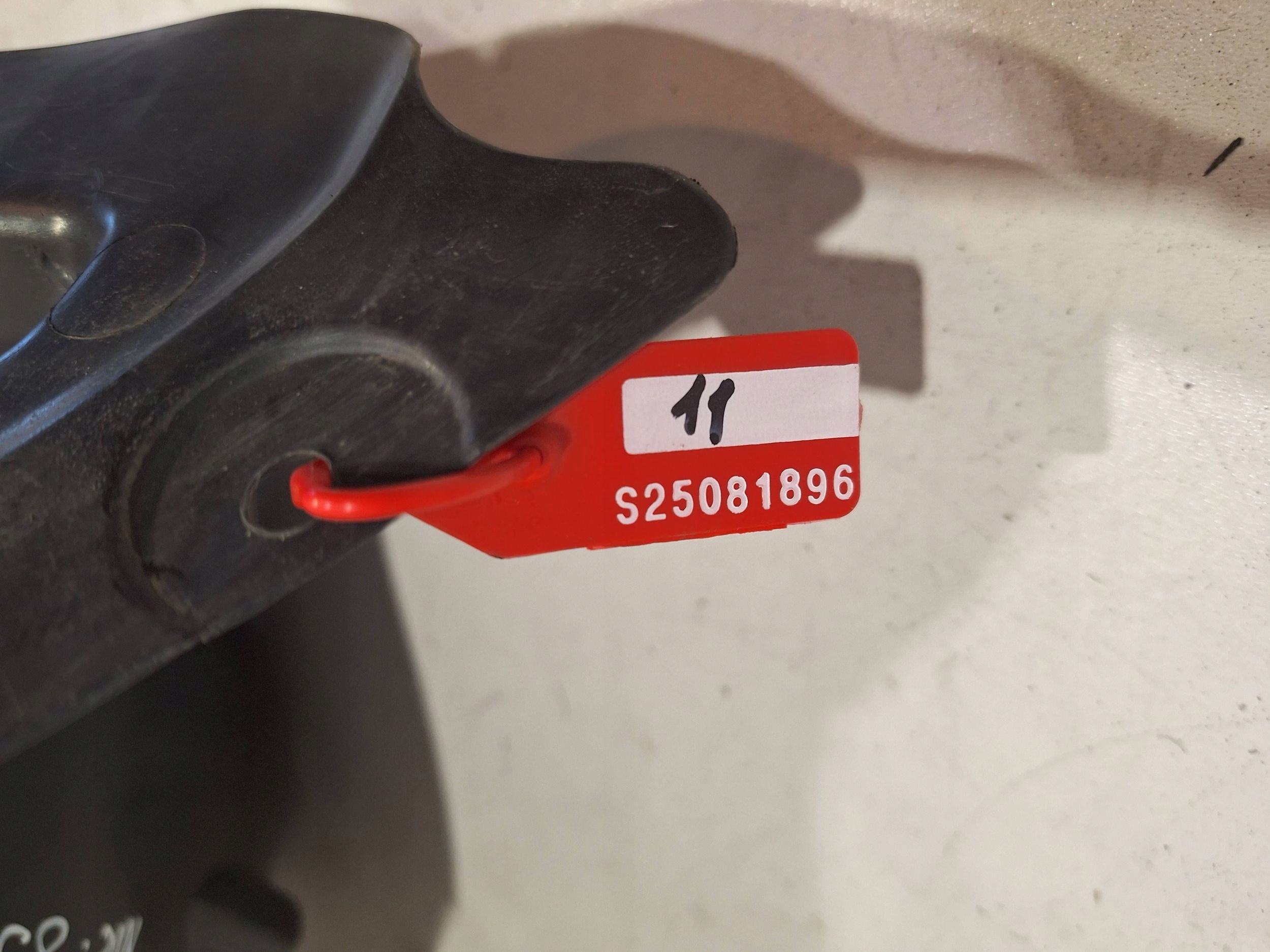 mudguard right rear part 9811876580 PEUGEOT 308 II HB 2013