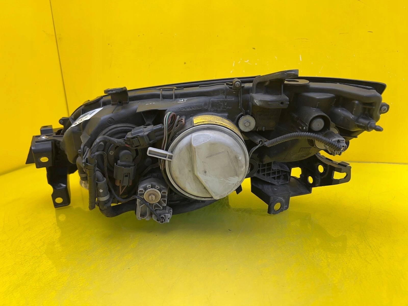 light right Subaru Legacy Outback IV Lift 06-09 Xenon