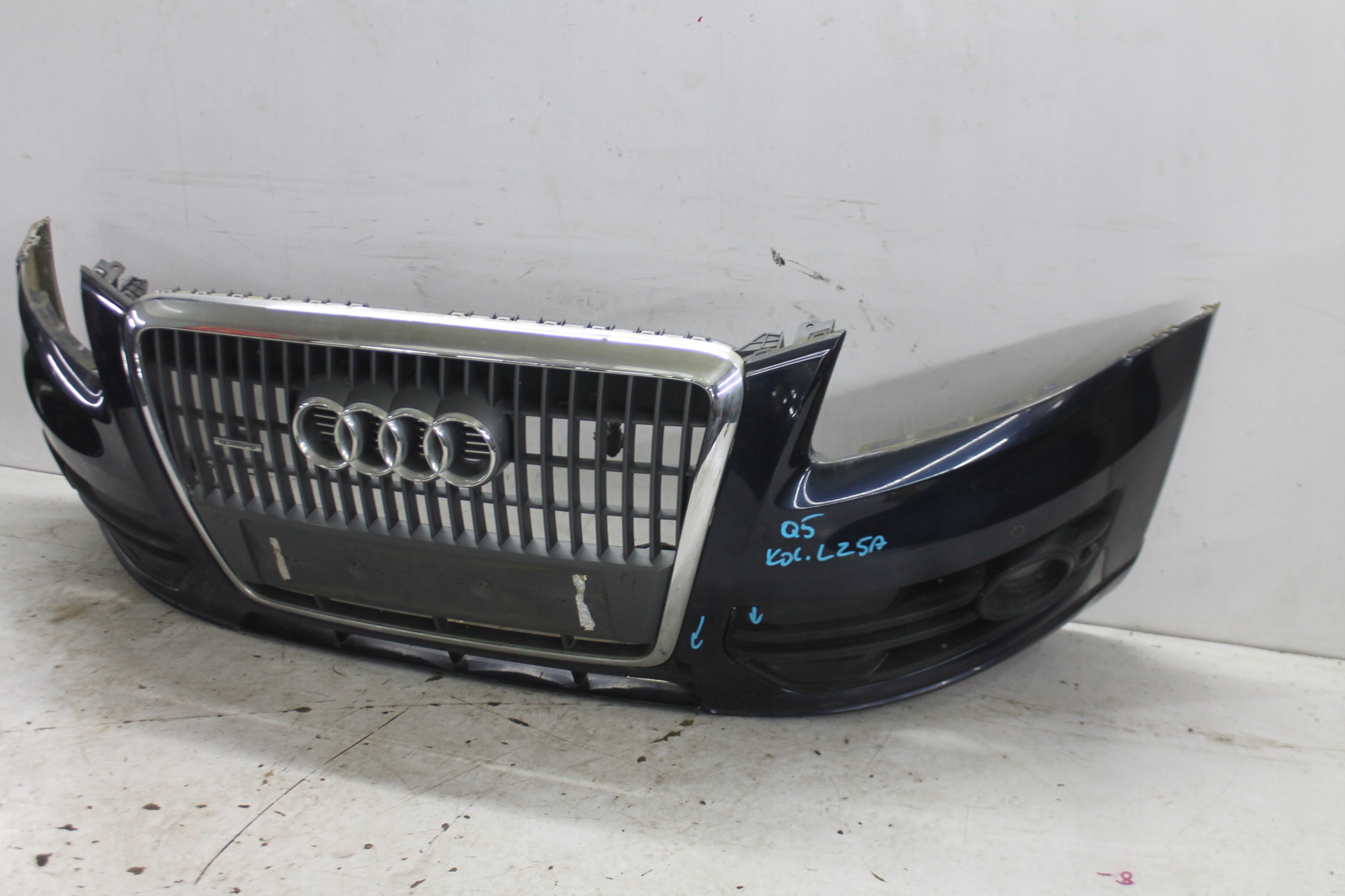 nárazník předek přední PDC AUDI Q5 8R kol. LZ5A 08-12