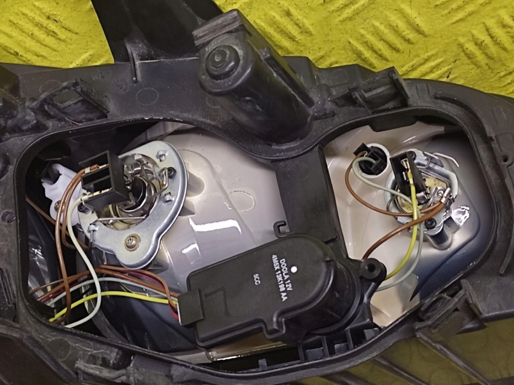 FORD FOCUS MK2 REFLEKTOR light left front 4M5113W030JB
