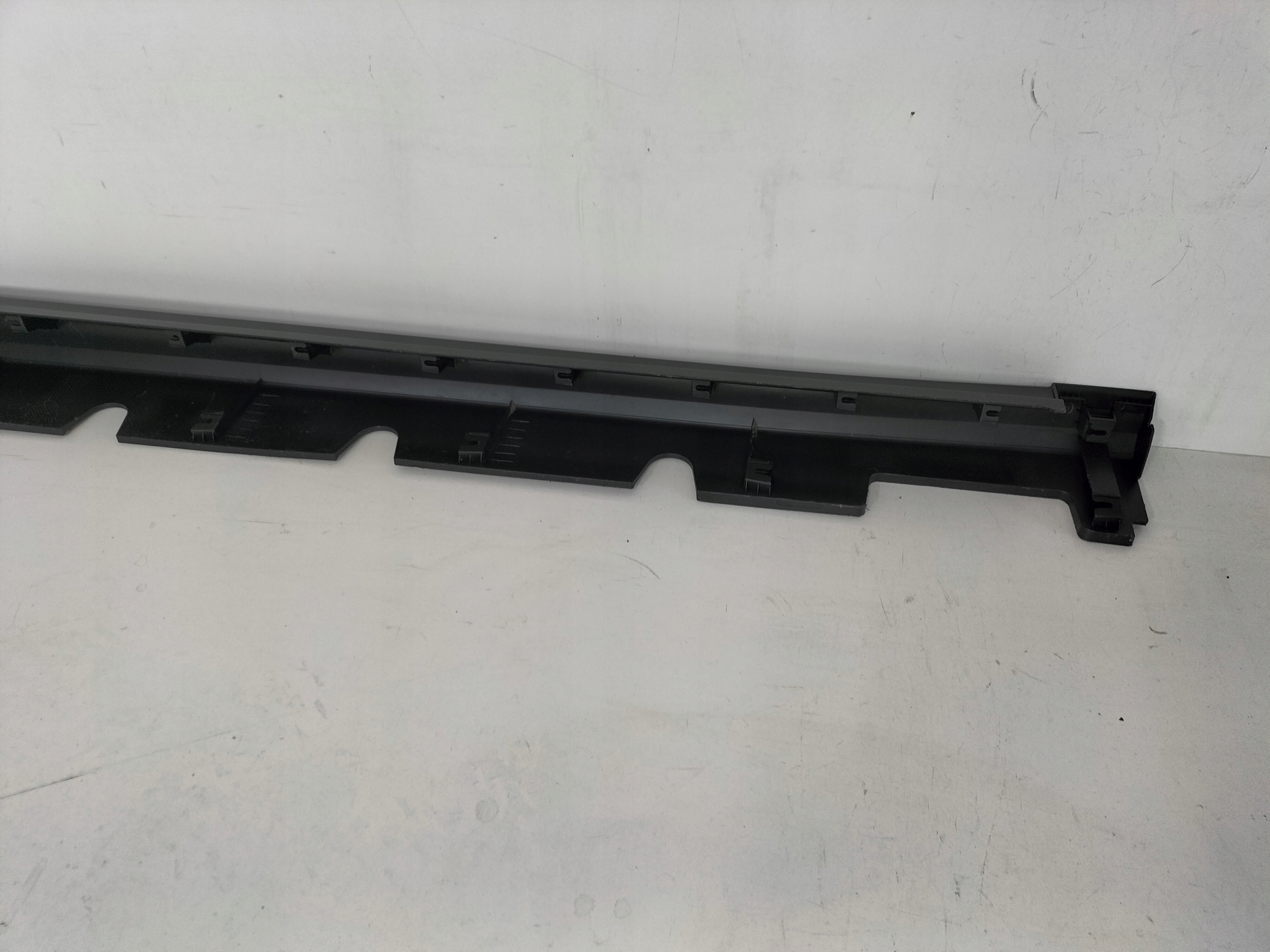 cap threshold left HYUNDAI KONA LIFT 20