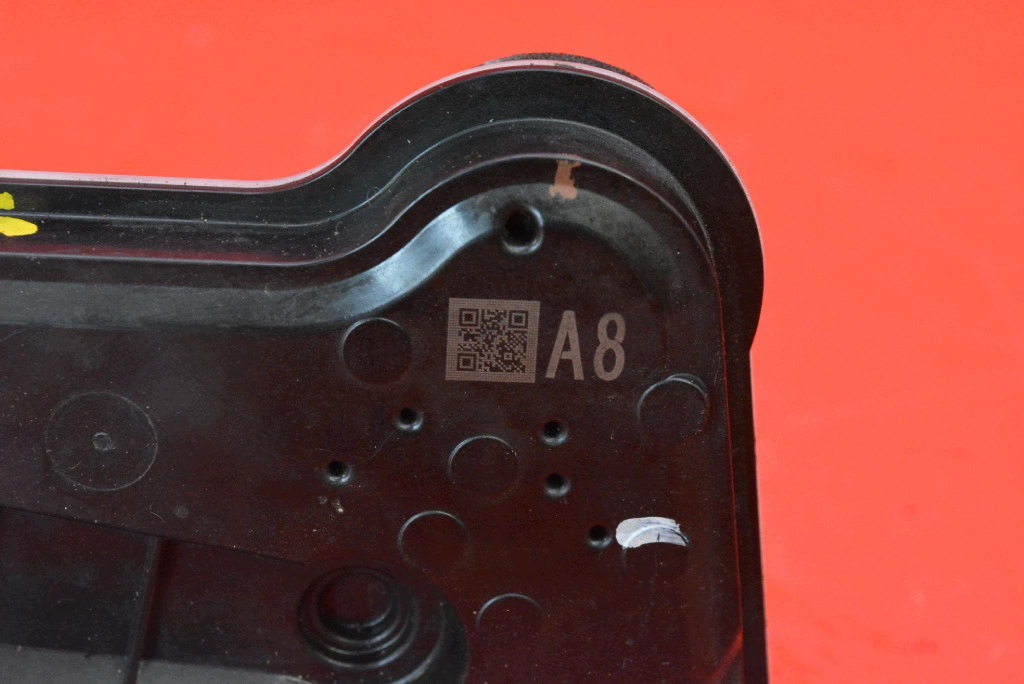 lock door left front front EU TOYOTA COROLLA E21 sedan LIFT 17-24