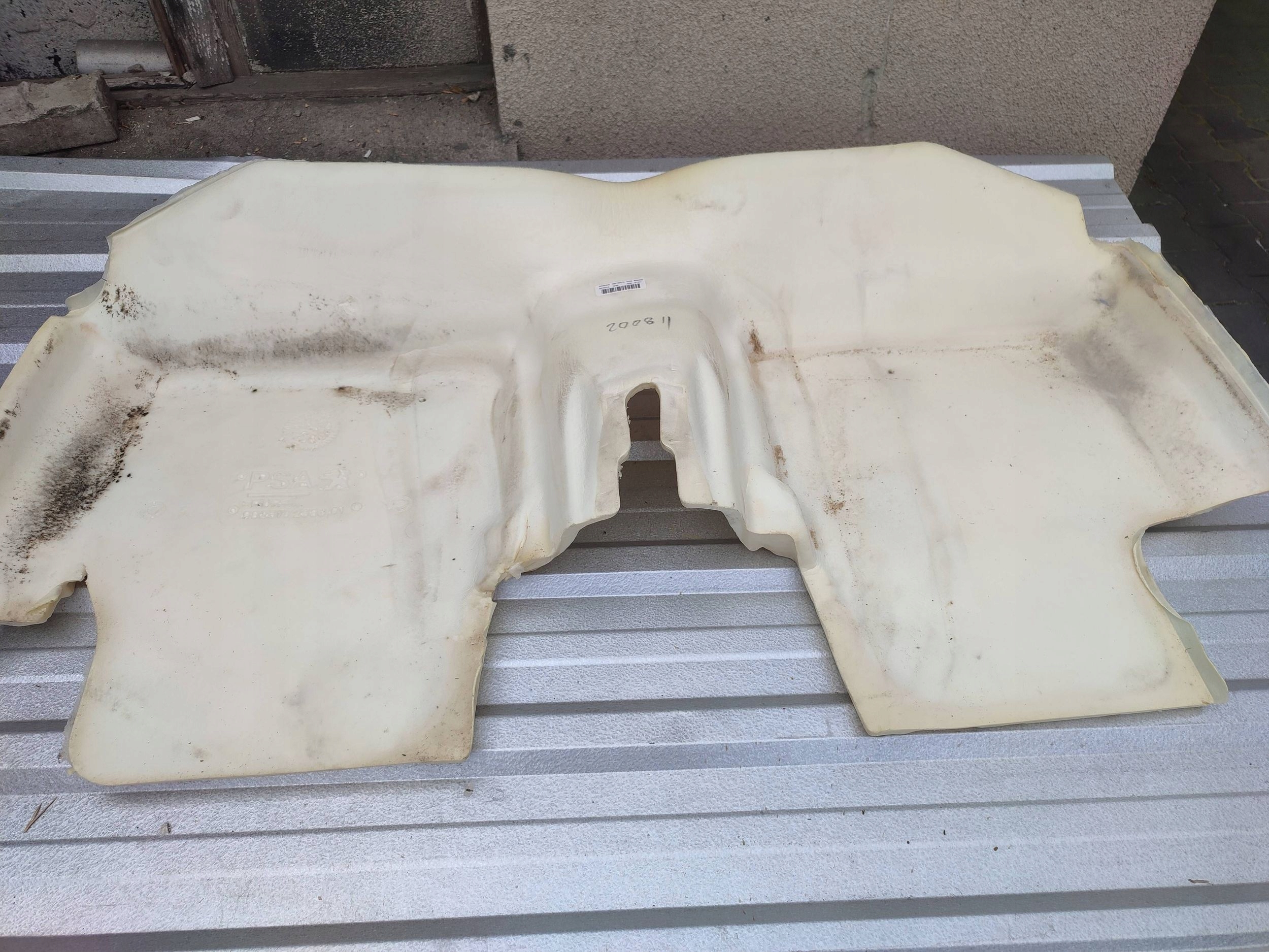 Peugeot 2008 II 2020 mats floor rear