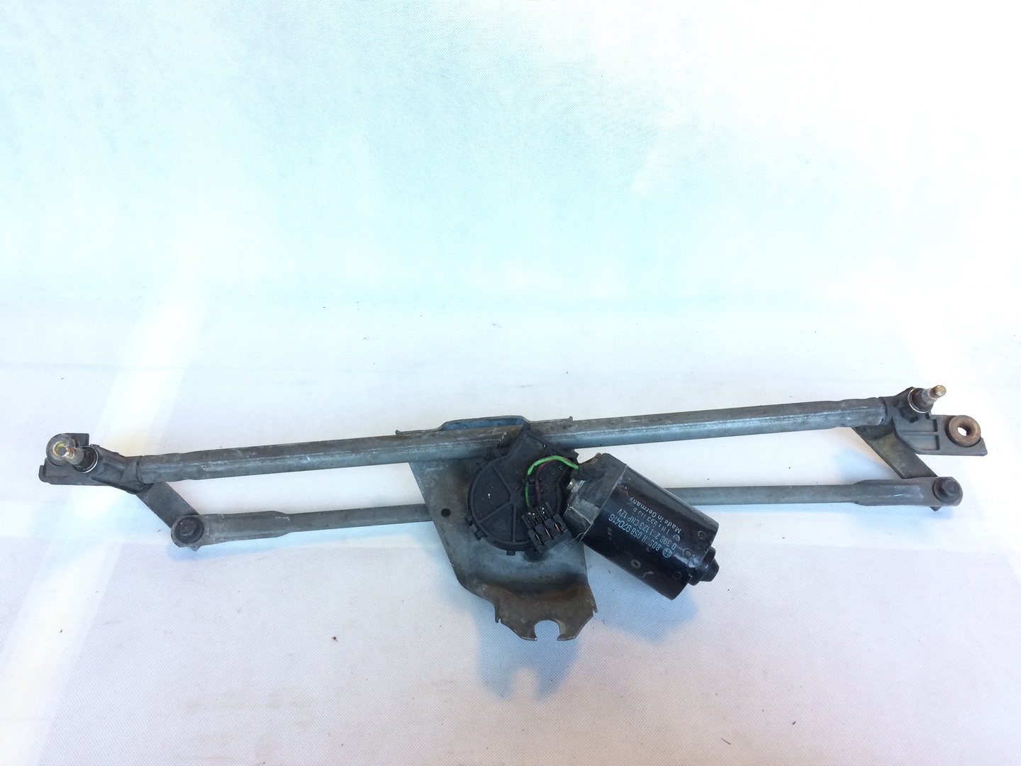 mechanism engine of wipers VW GOLF III front 390241123 BOSCH