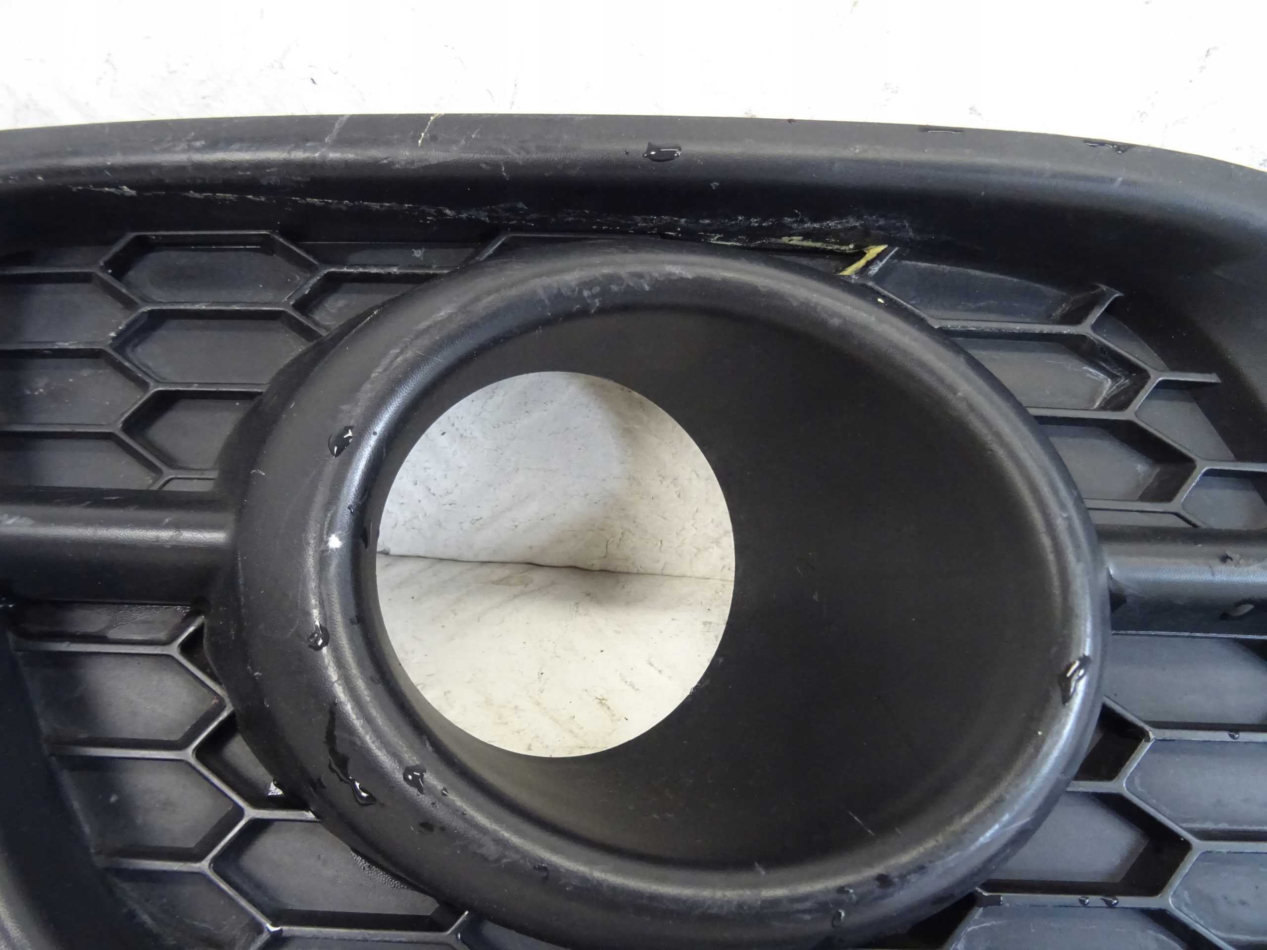 grid of a bumper front front left HONDA CRV 71108T1E