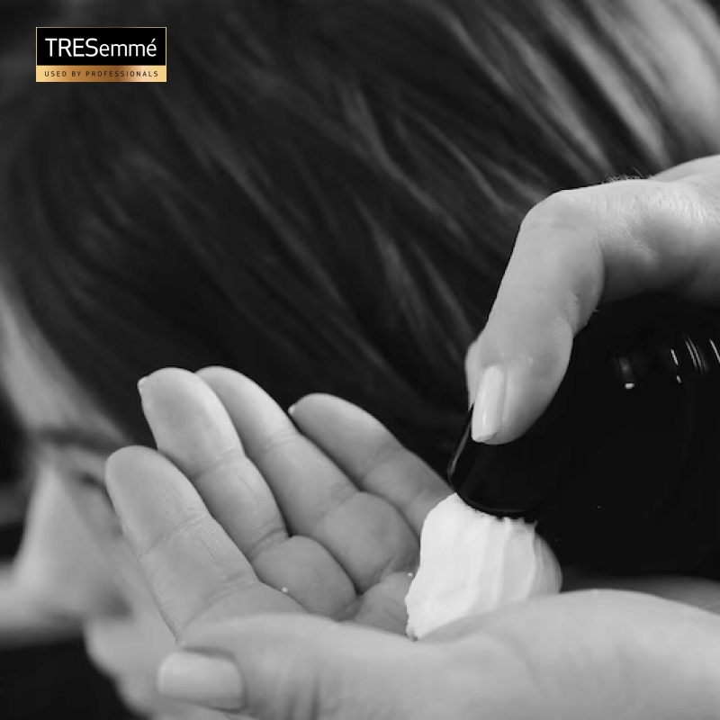 TRESEMME KERATIN SMOOTH SPRAY TERMOOCHRONNY 200ML Marka TRESemmé